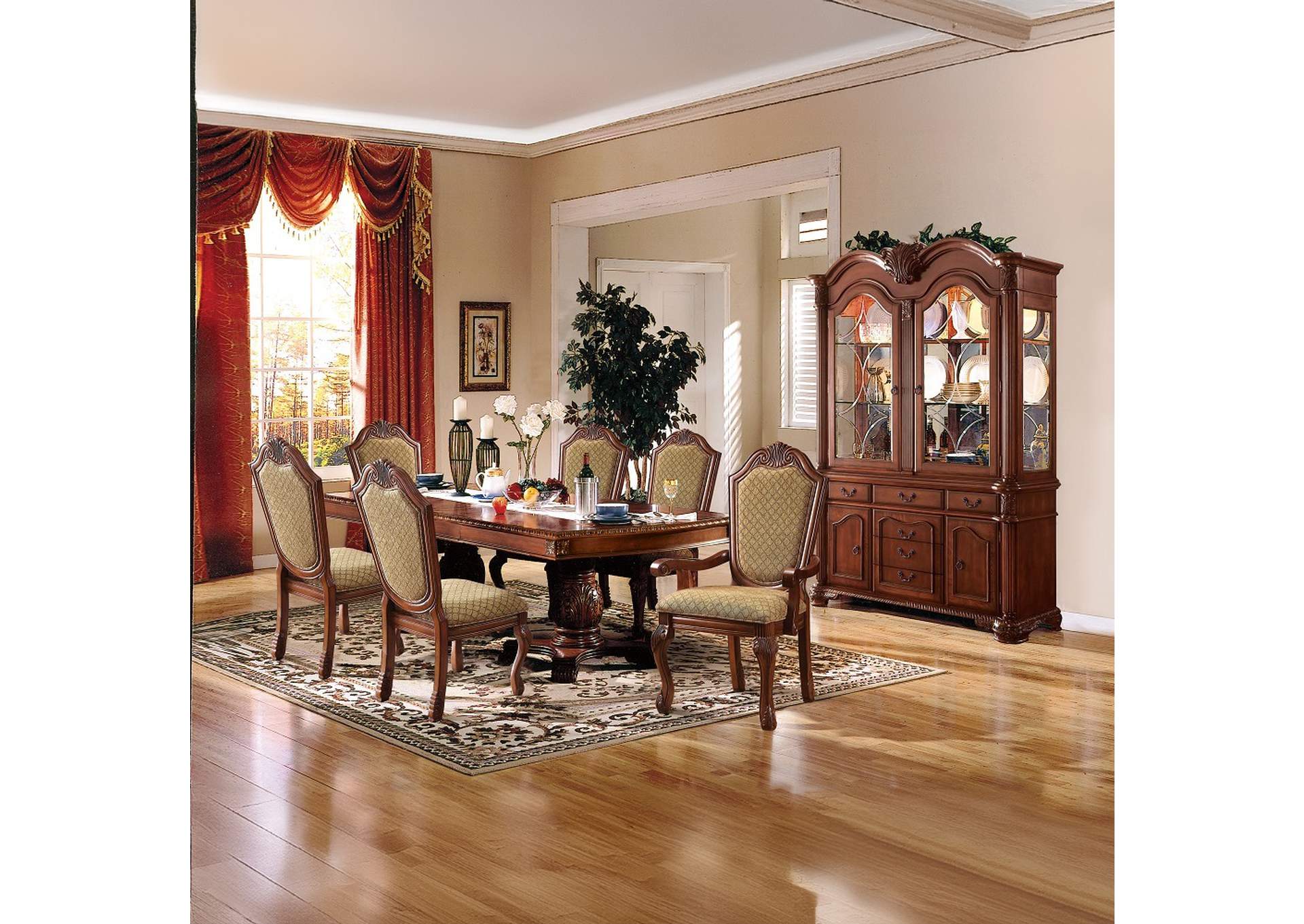 Chateau De Ville Dining Table image 5