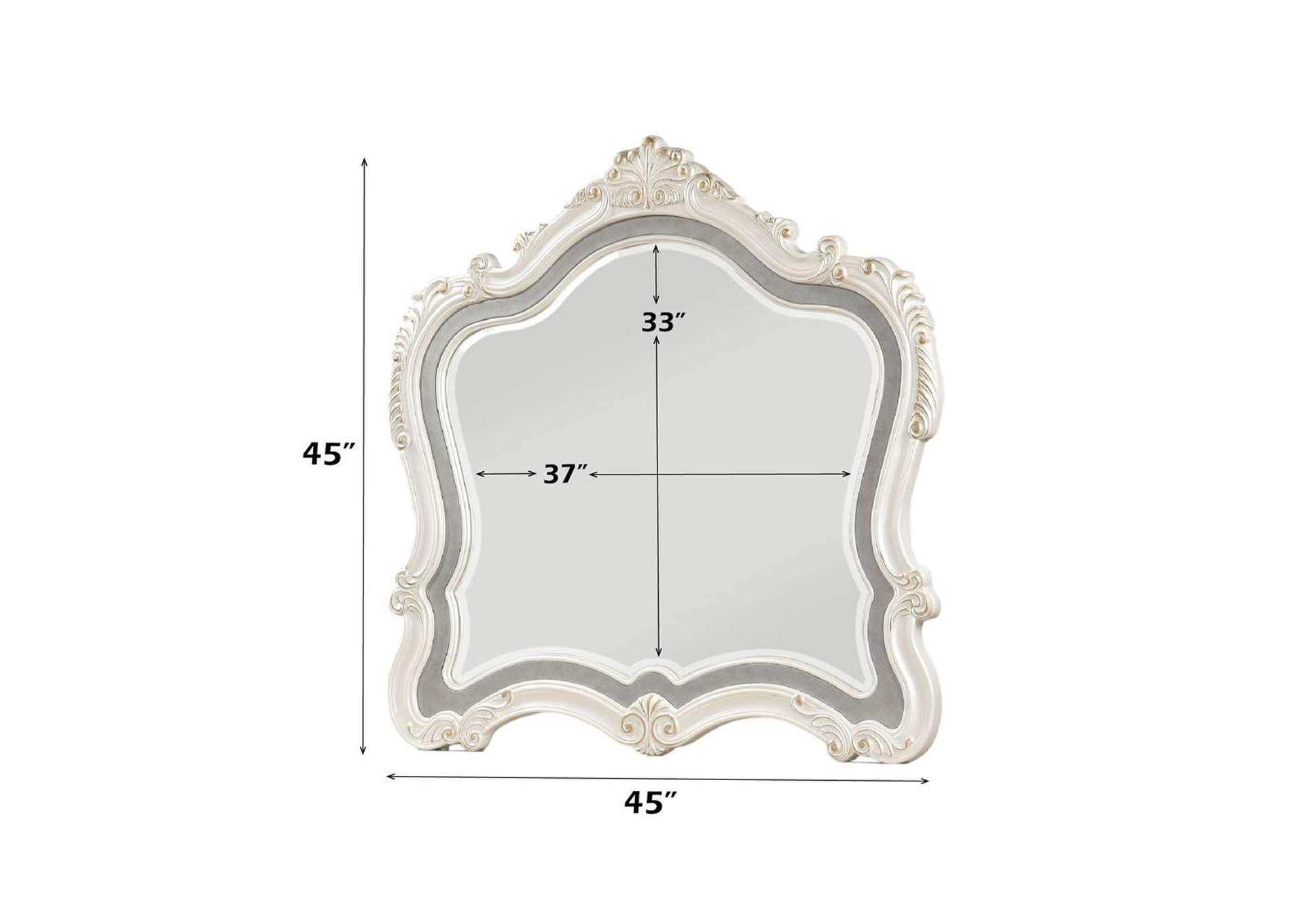 Chantelle Mirror image 3
