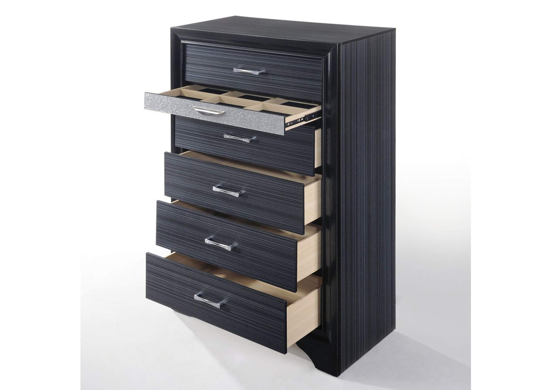 Naima Chest image 5