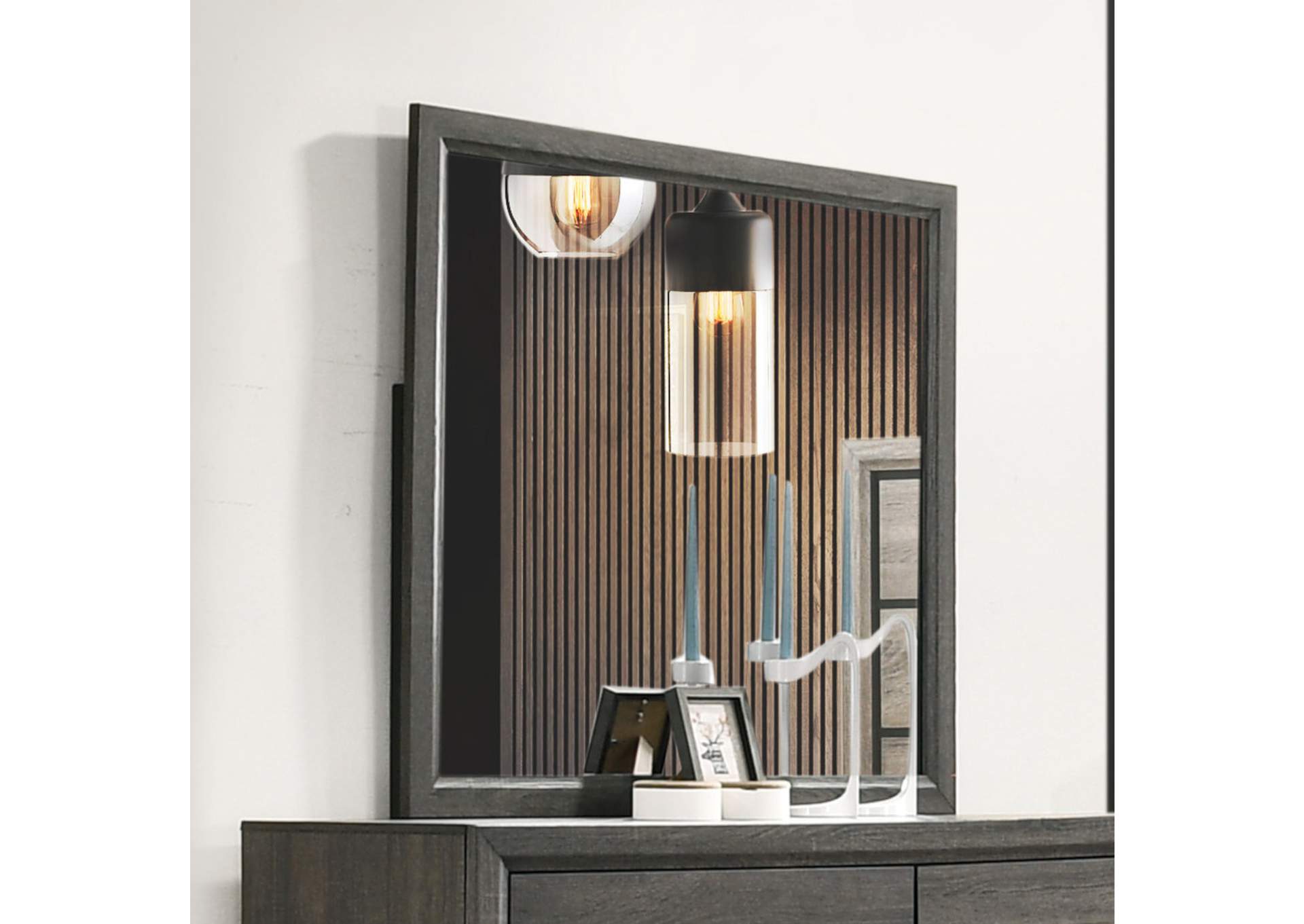 Valdemar Mirror