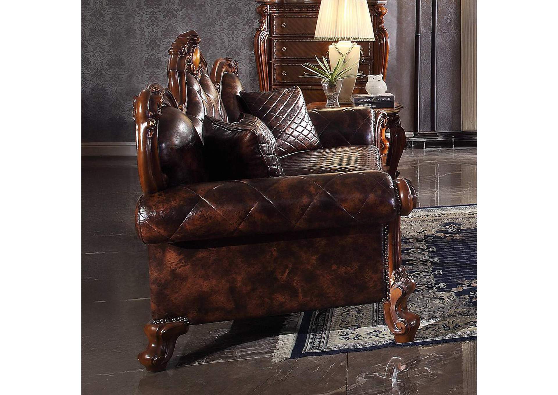 Picardy Sofa with 3 Pillows image 1