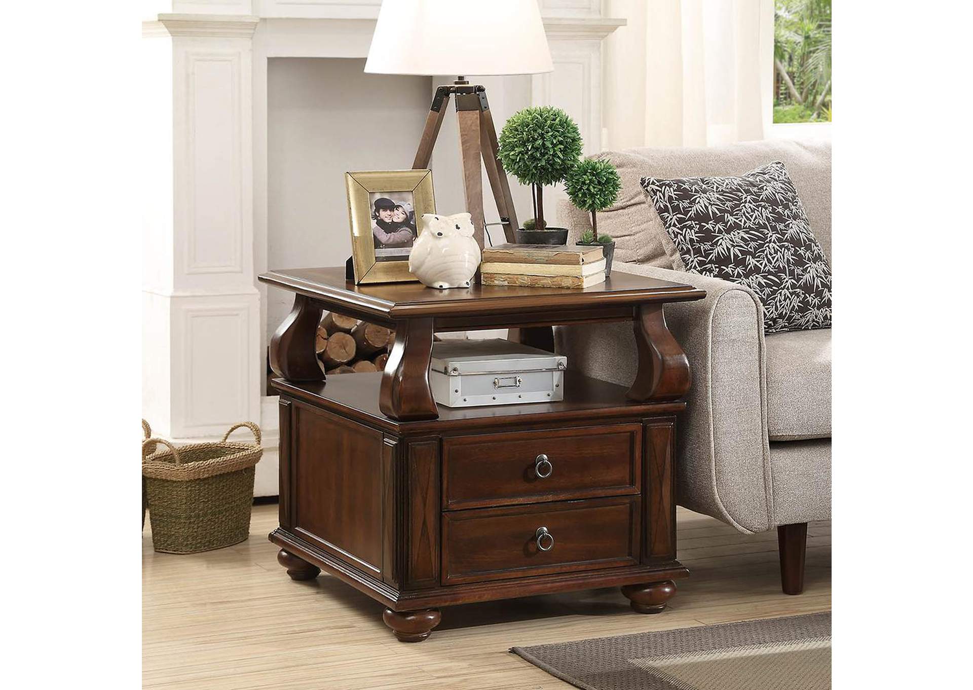 Amado End Table image 8