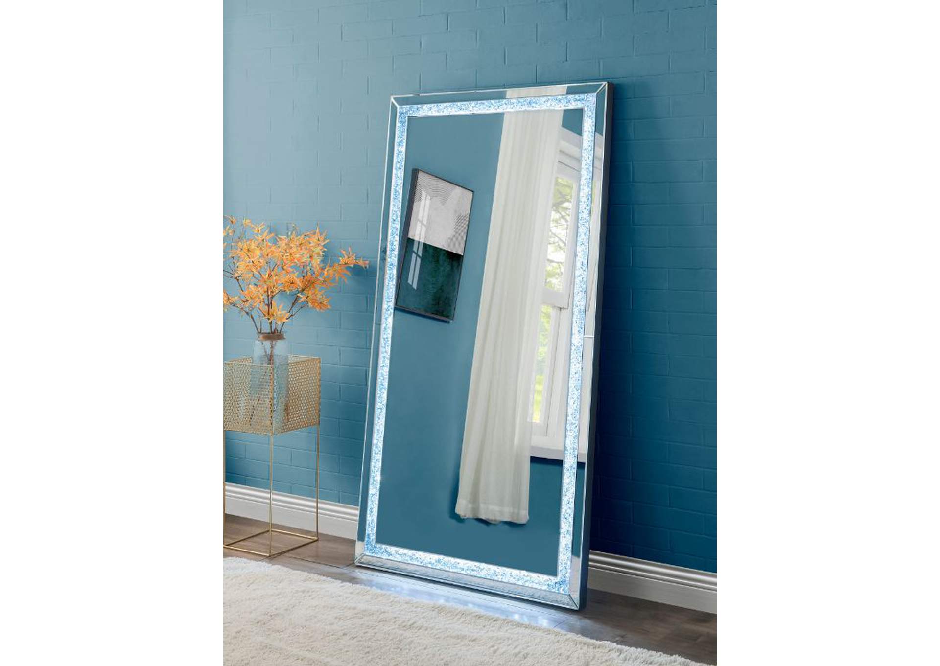 Accent Mirror image 3