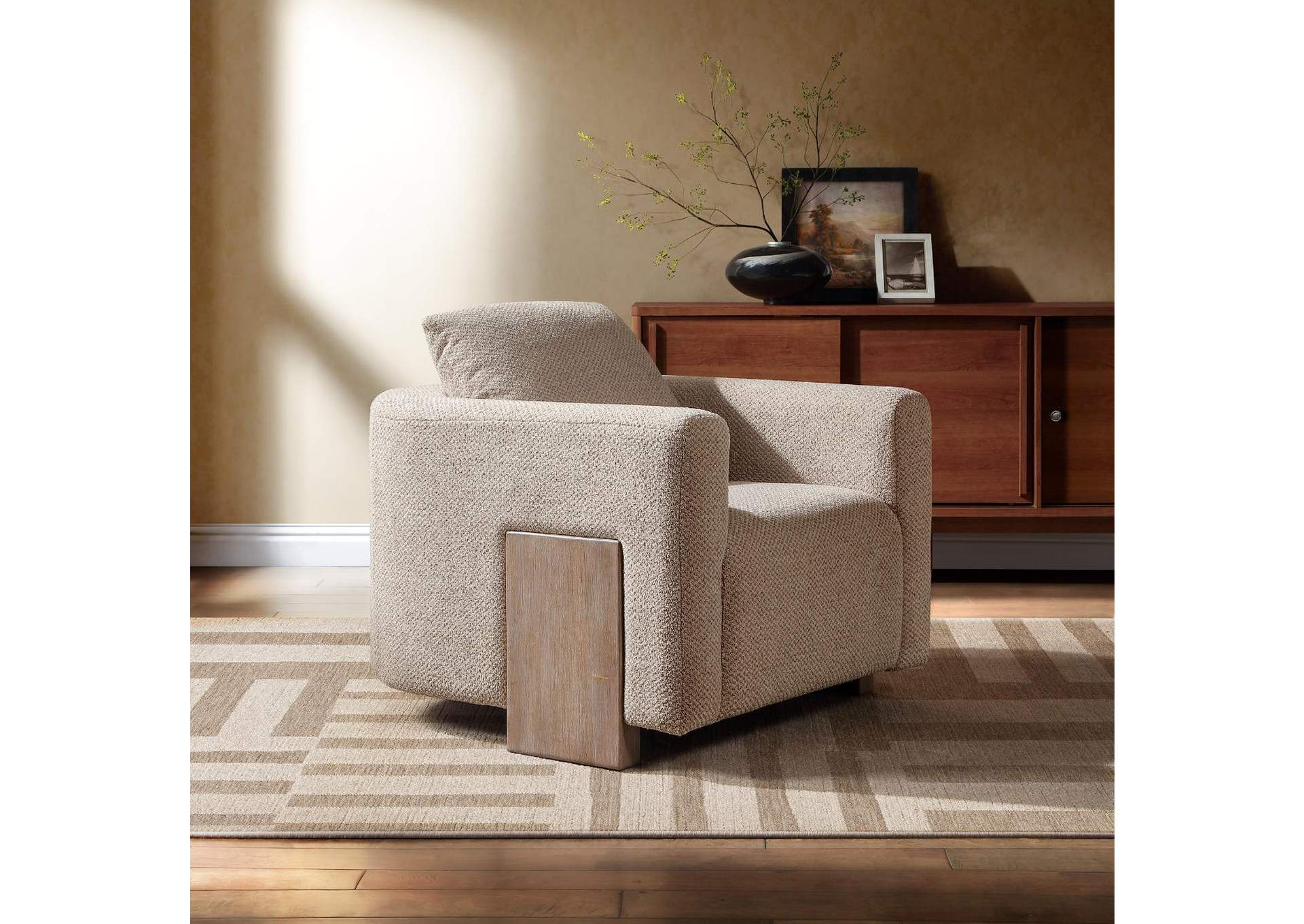 Tryne Accent Chair image 1