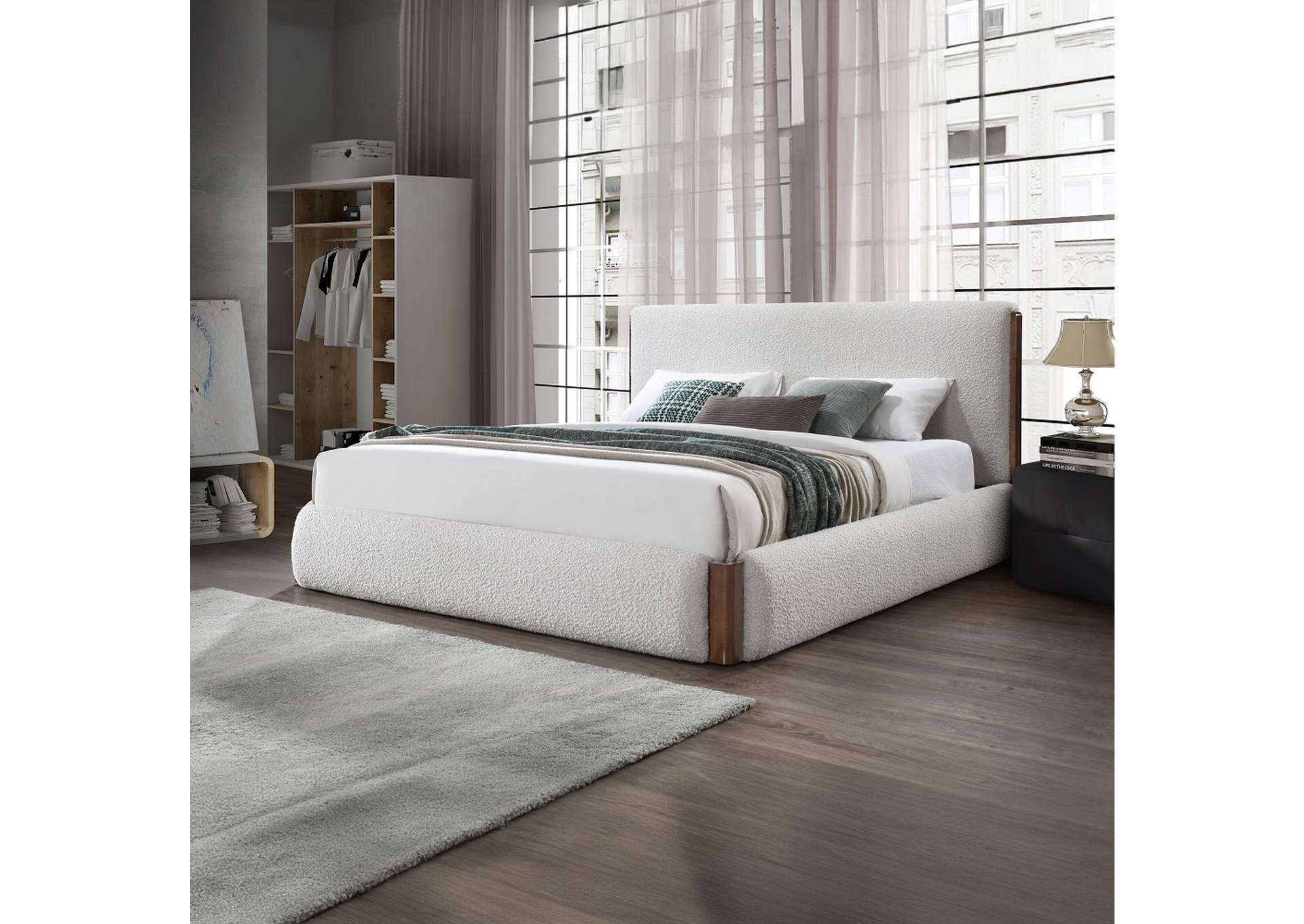 Sandro Queen Bed
