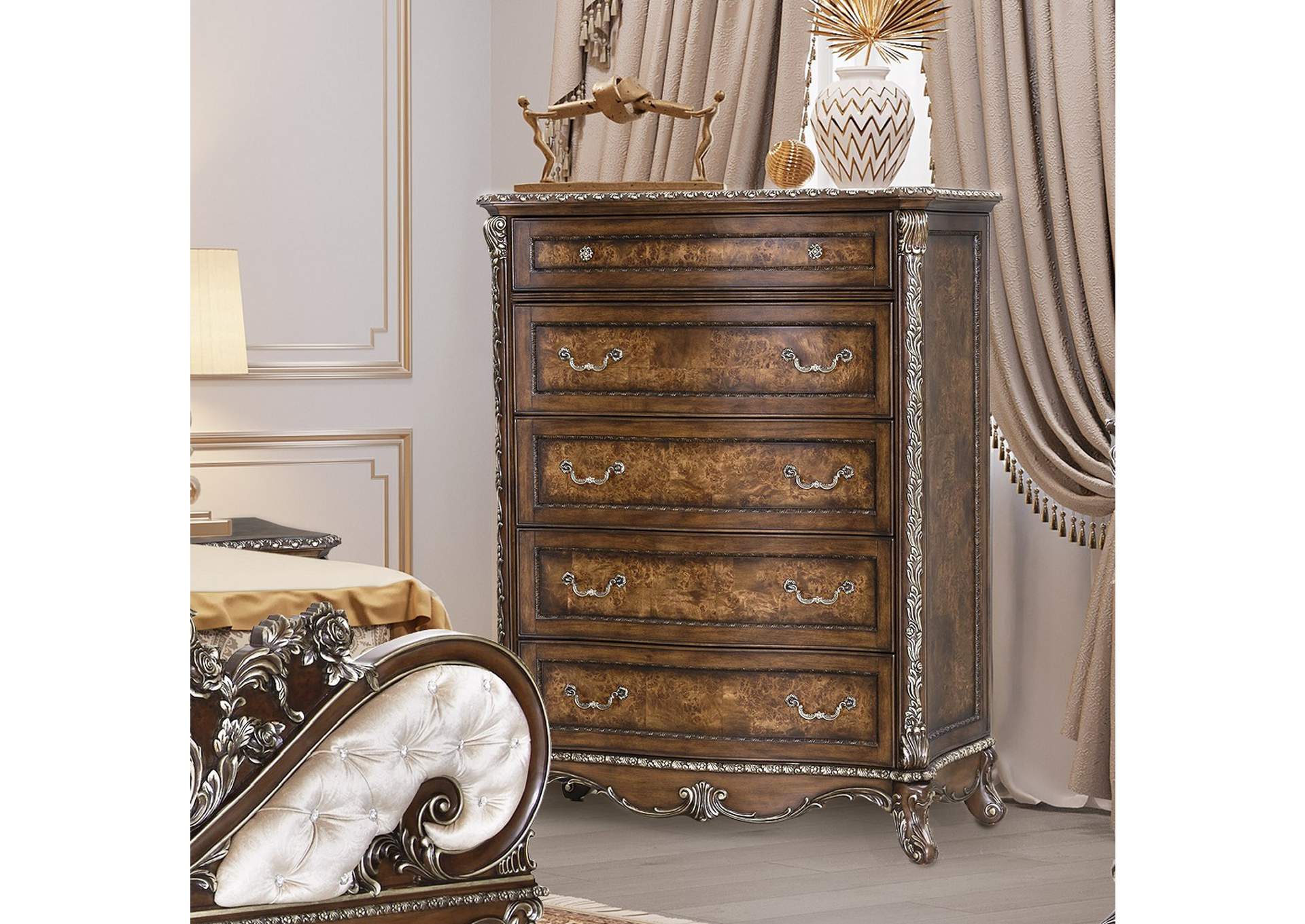 Devany Chest