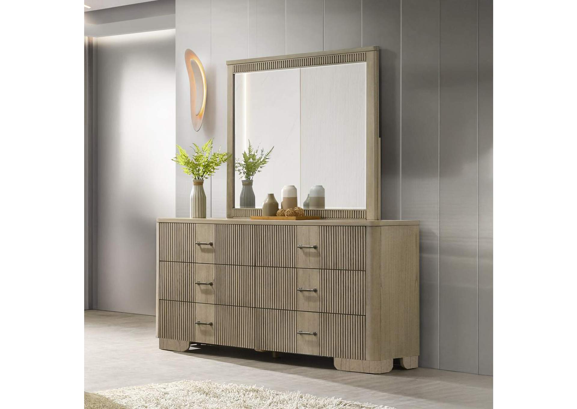 Lakkari Mirror image 4