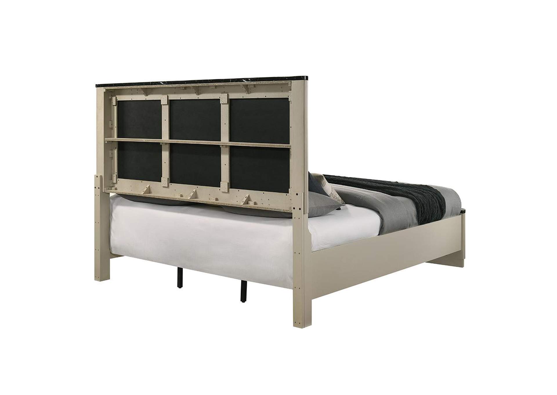 Travonte Eastern King Bed image 7