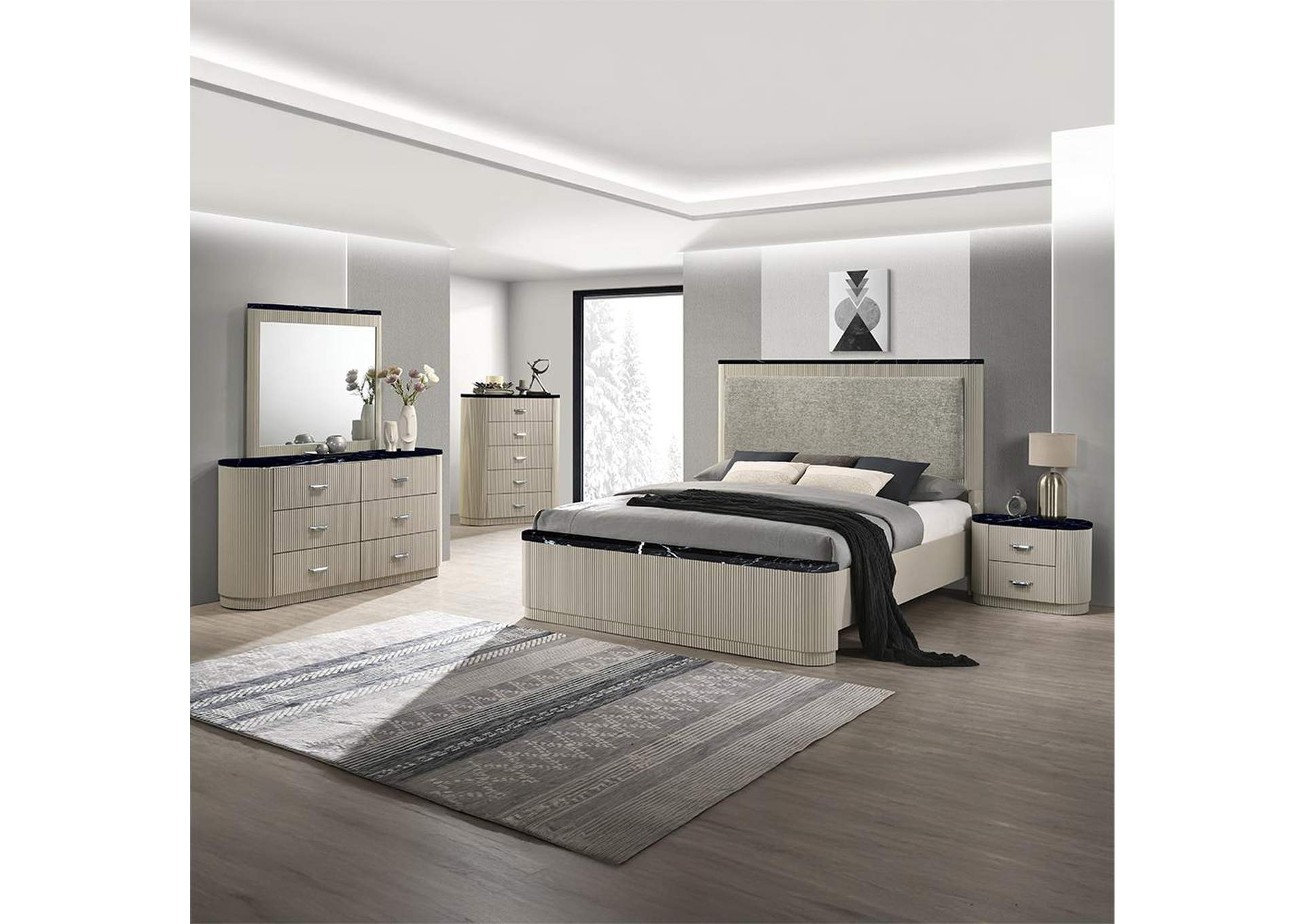 Travonte Queen Bed image 3