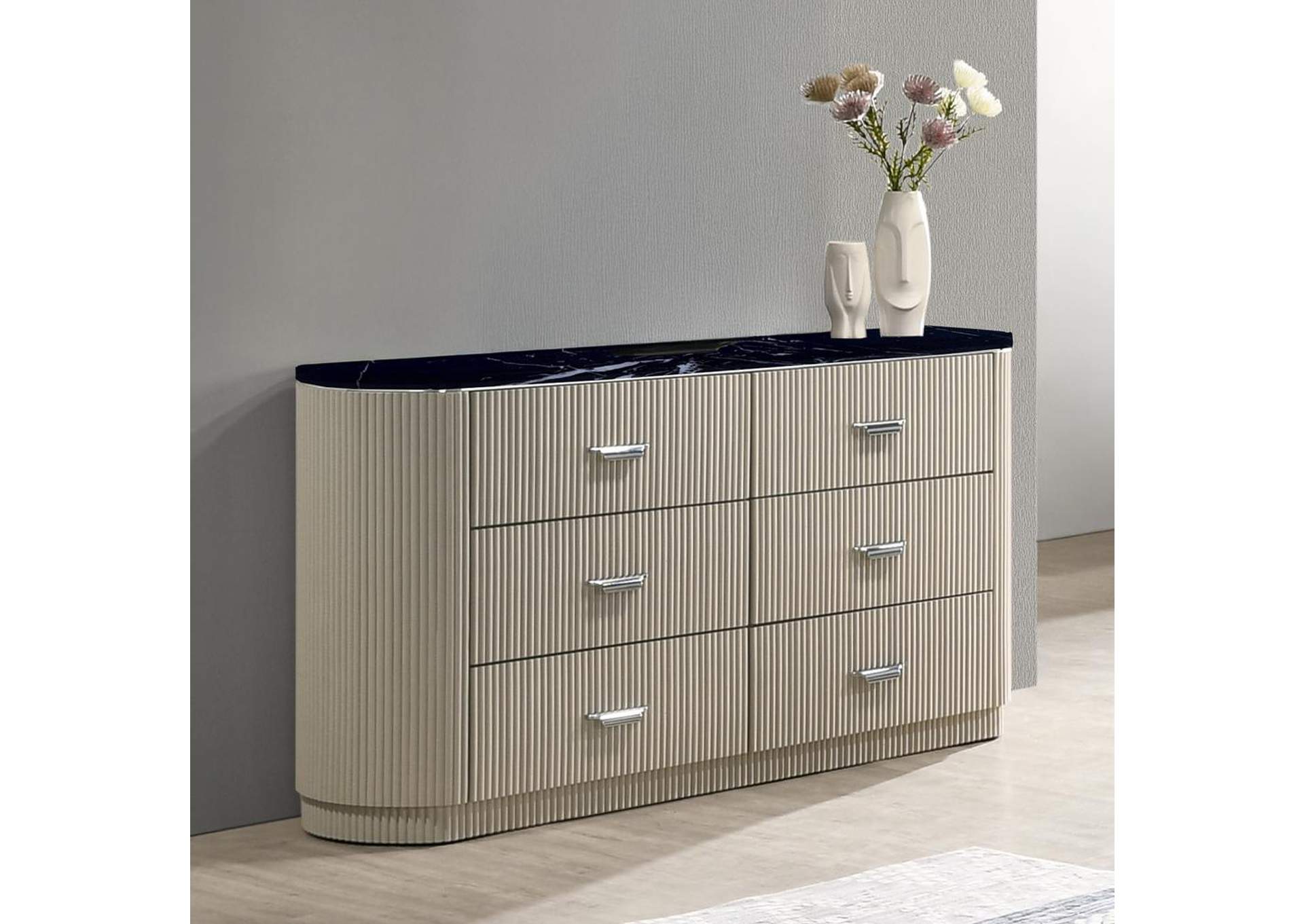 Travonte Dresser image 1