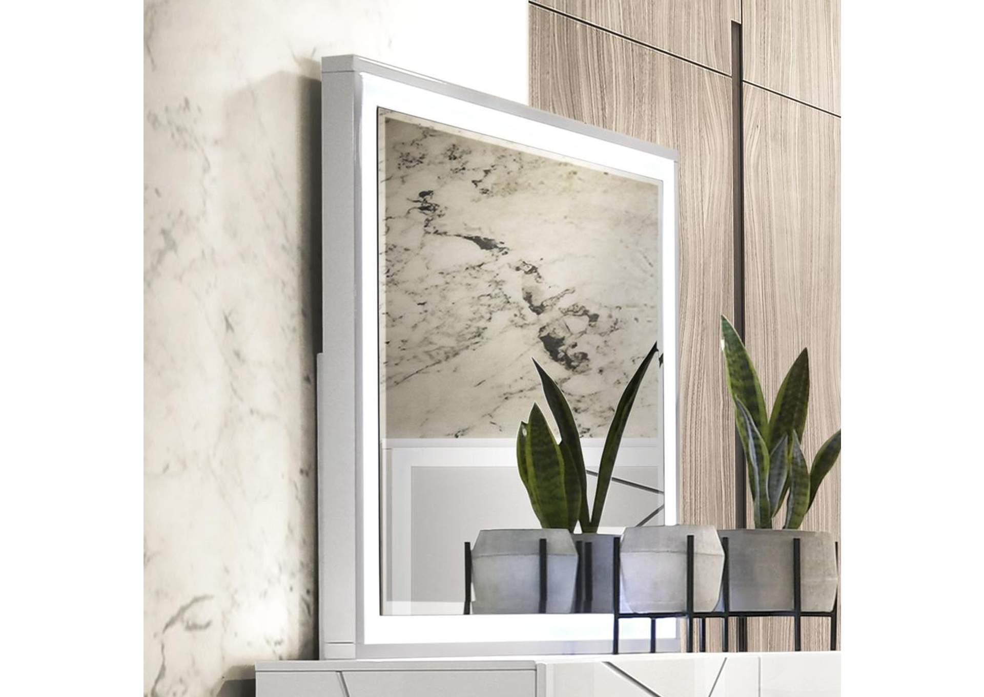 Esther Mirror with Led image 1