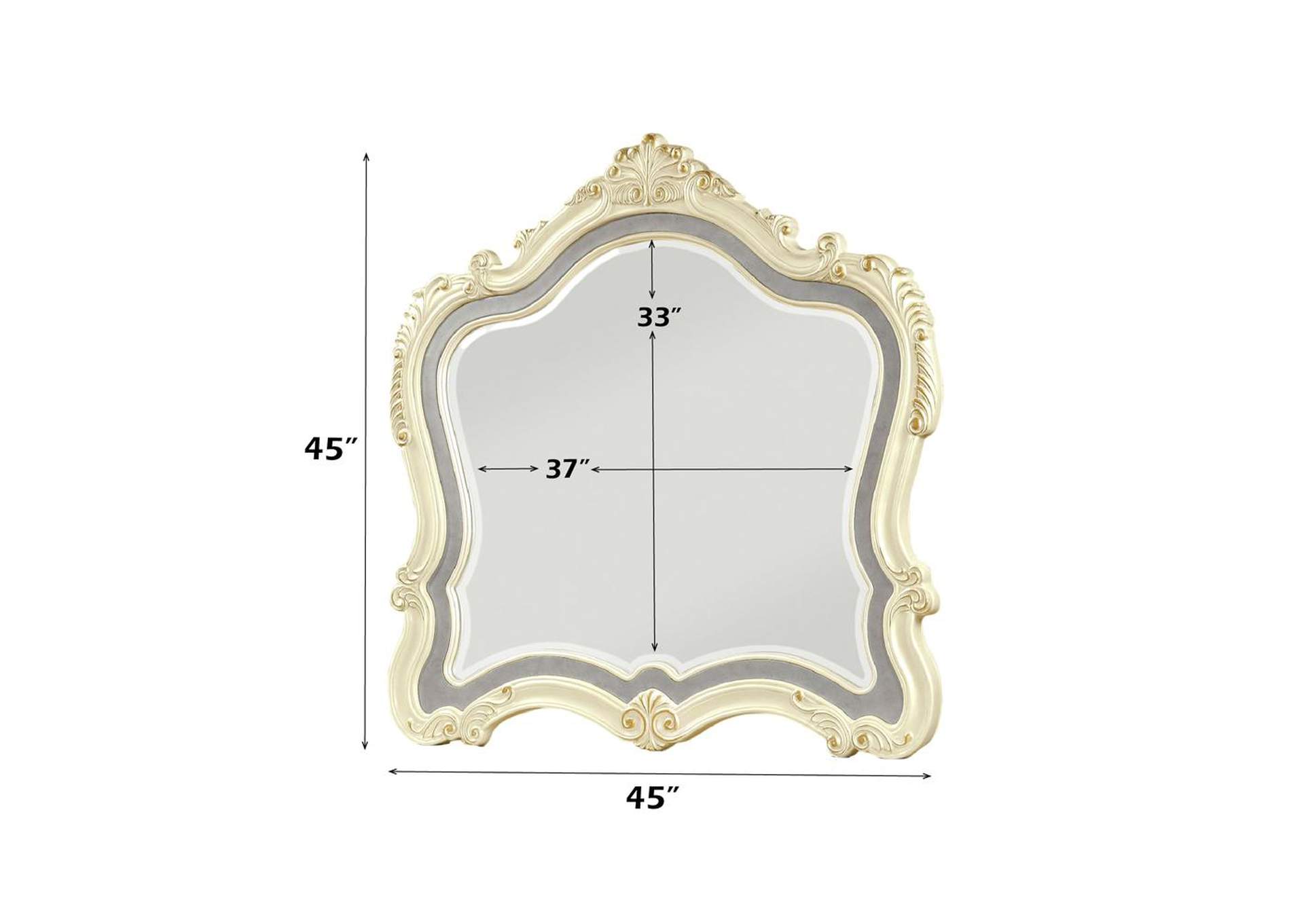 Chantelle Mirror image 3