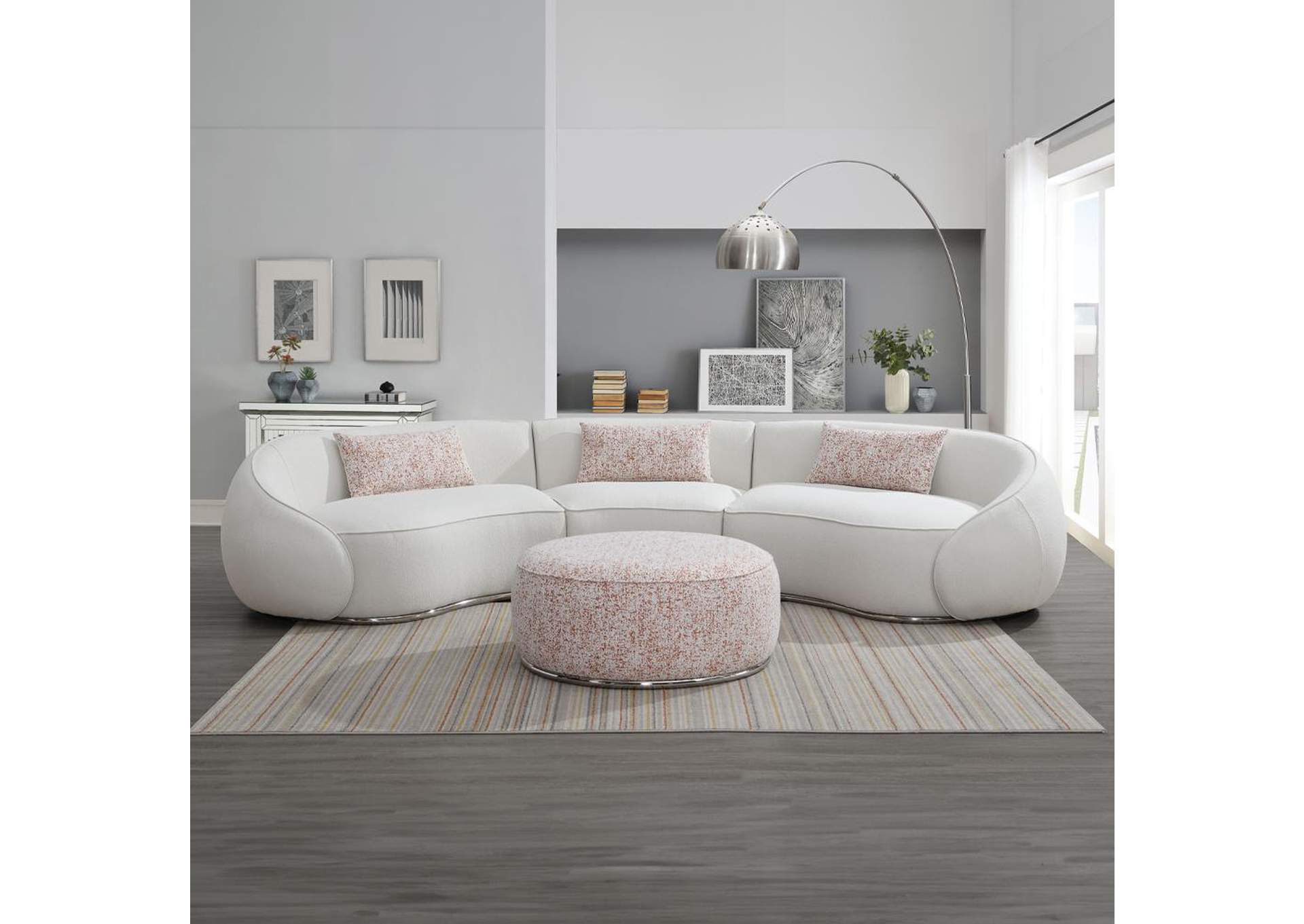 Sahara Sectional Sofa with 3 Pillows image 6