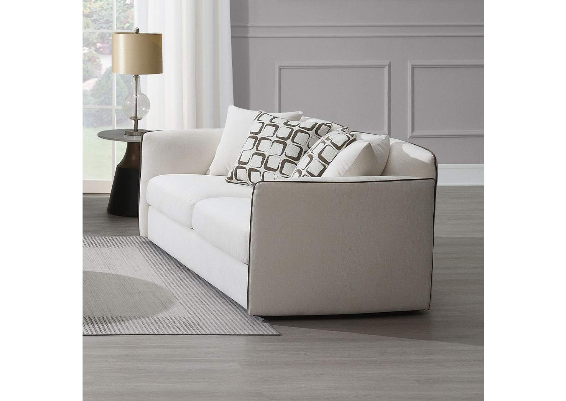 Yolanda Loveseat with 4 Pillows image 1