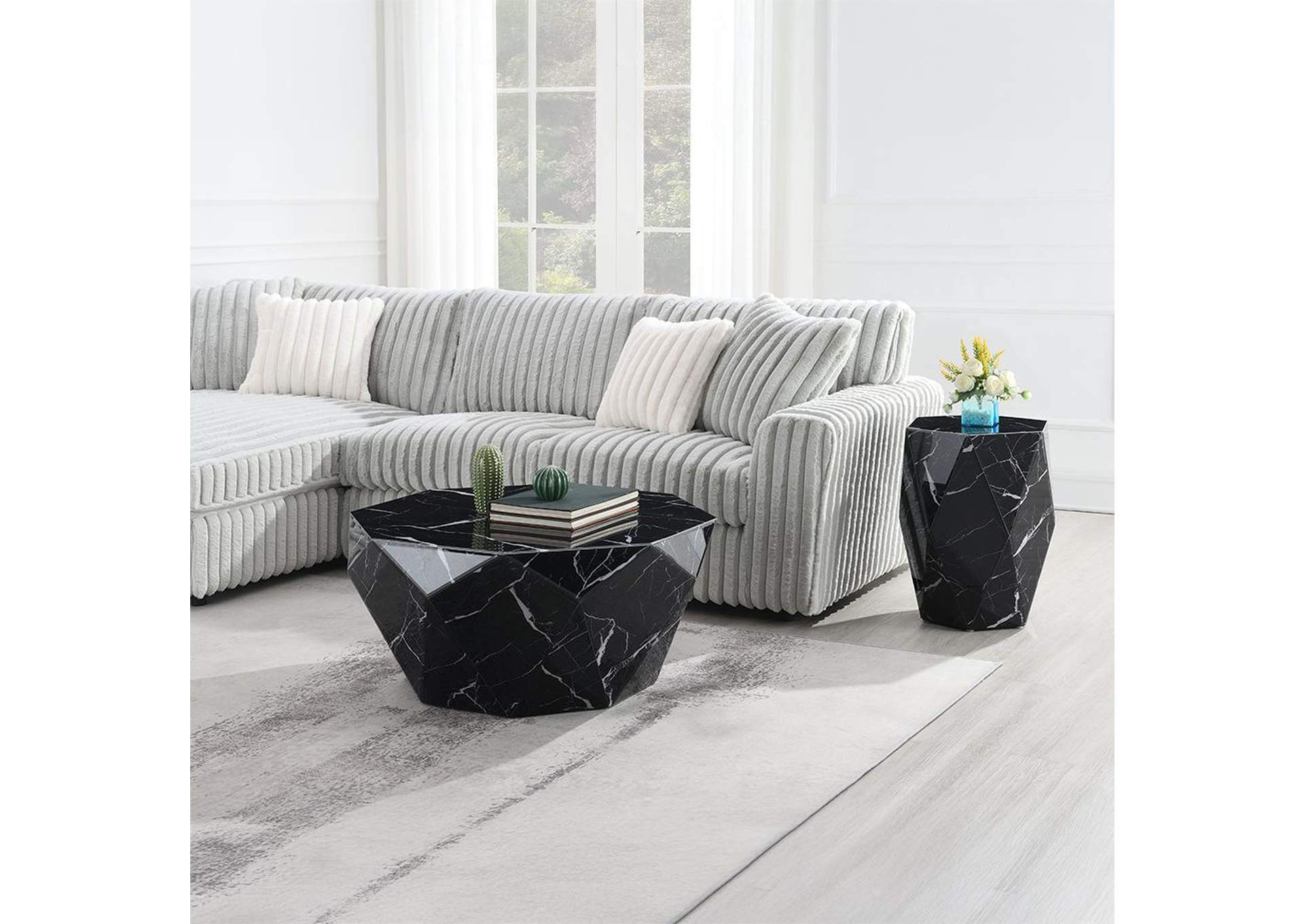 Dara End Table image 7