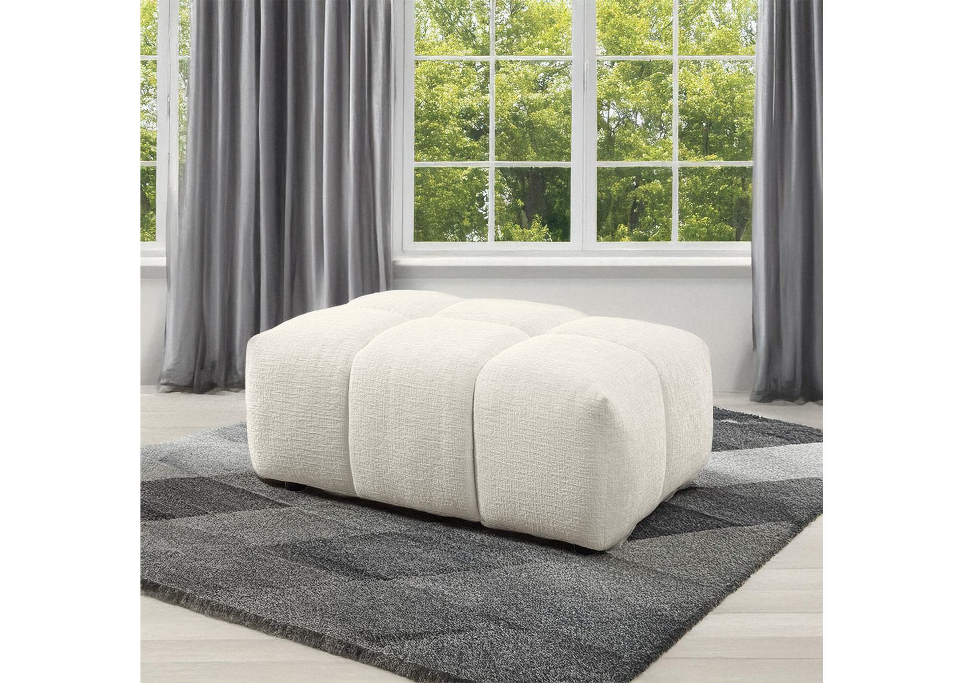 Loanna Ottoman image 1