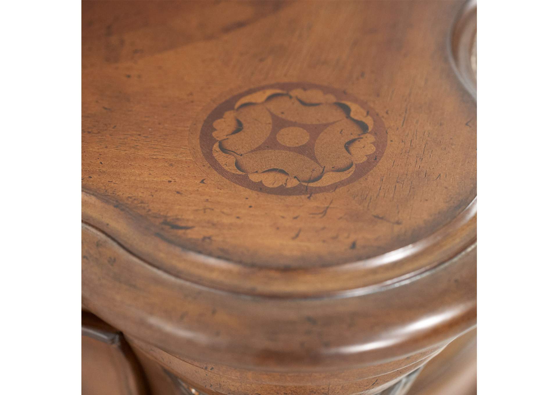 Villa Valencia Dresser with Mirror - Classic Chestnut image 6