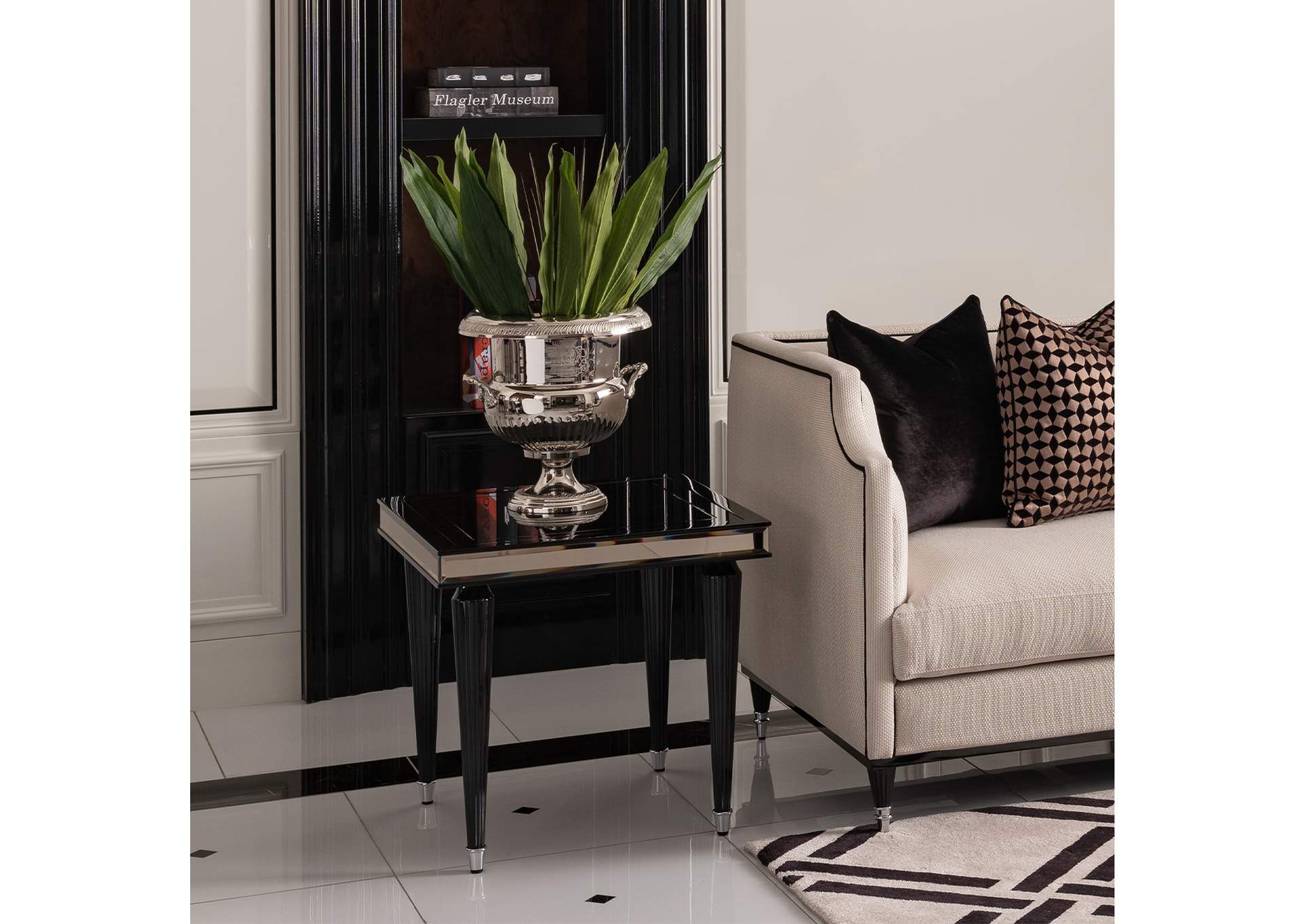 La Francaise Side Table - Black Ice image 6