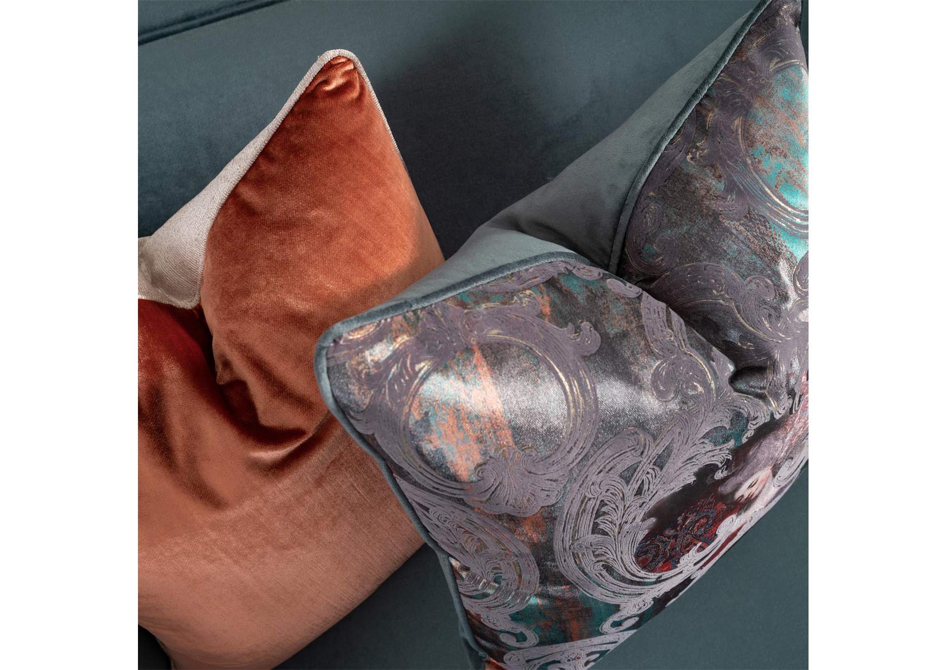 La Francaise Mansion Sofa - Azure - Black image 14