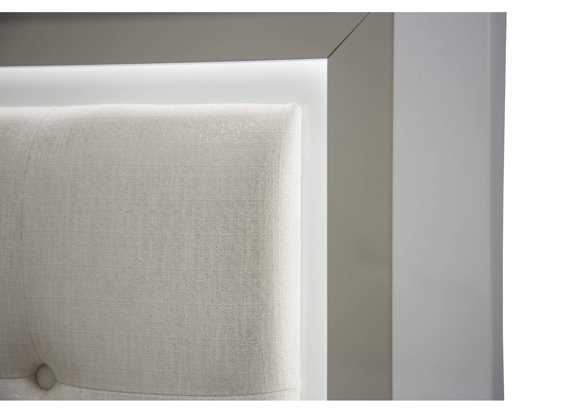 Sky Tower Queen Bed - Cloud White image 7