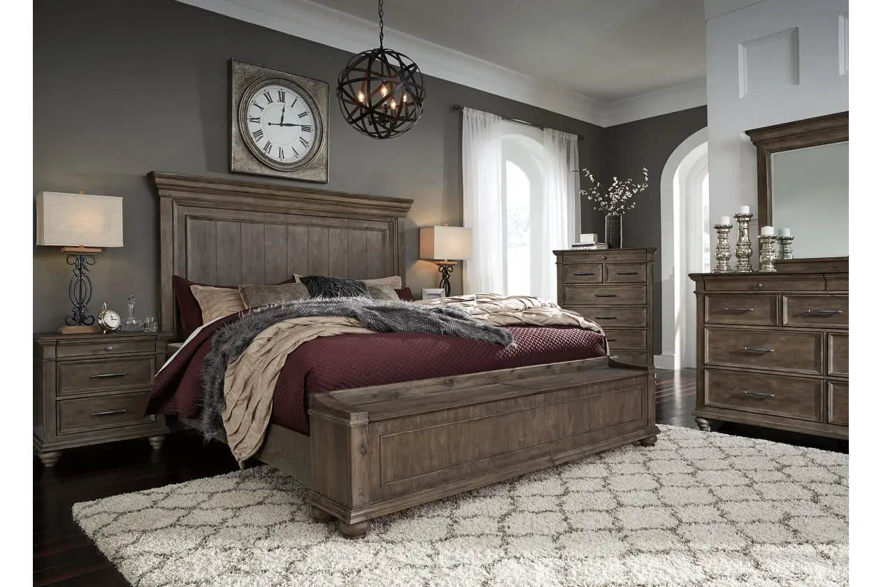 Johnelle King Panel Bed with Storage Bench