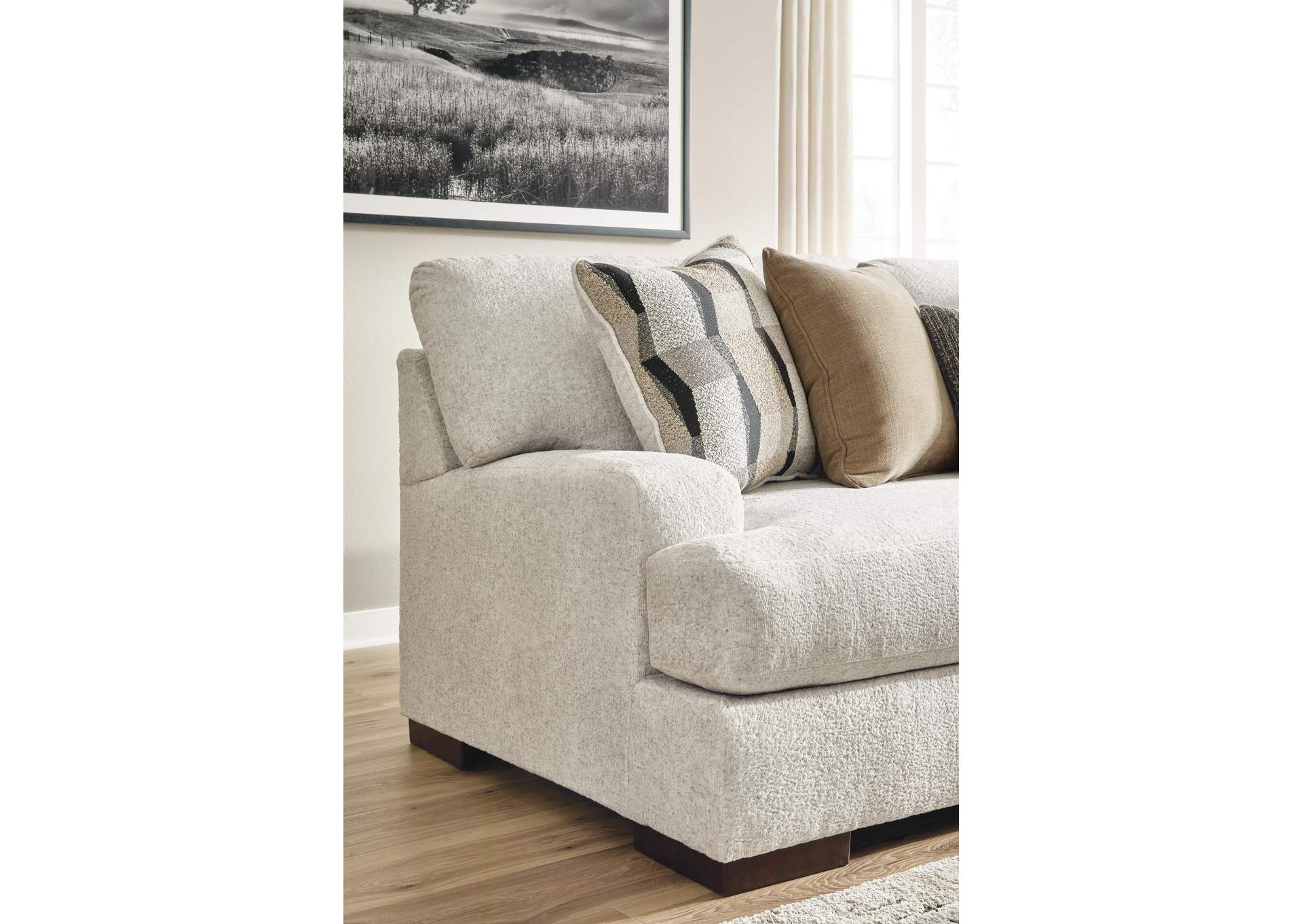 Evenore Sofa image 5