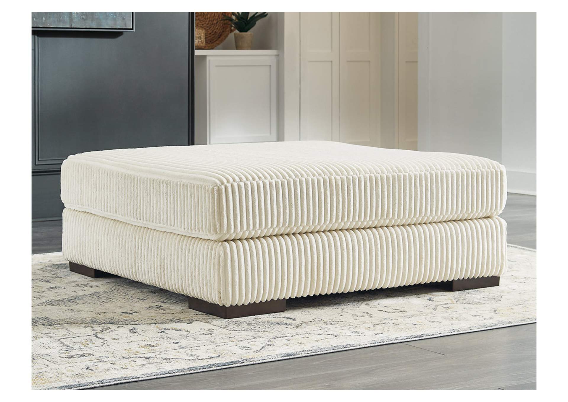 Lindyn Oversized Accent Ottoman image 8