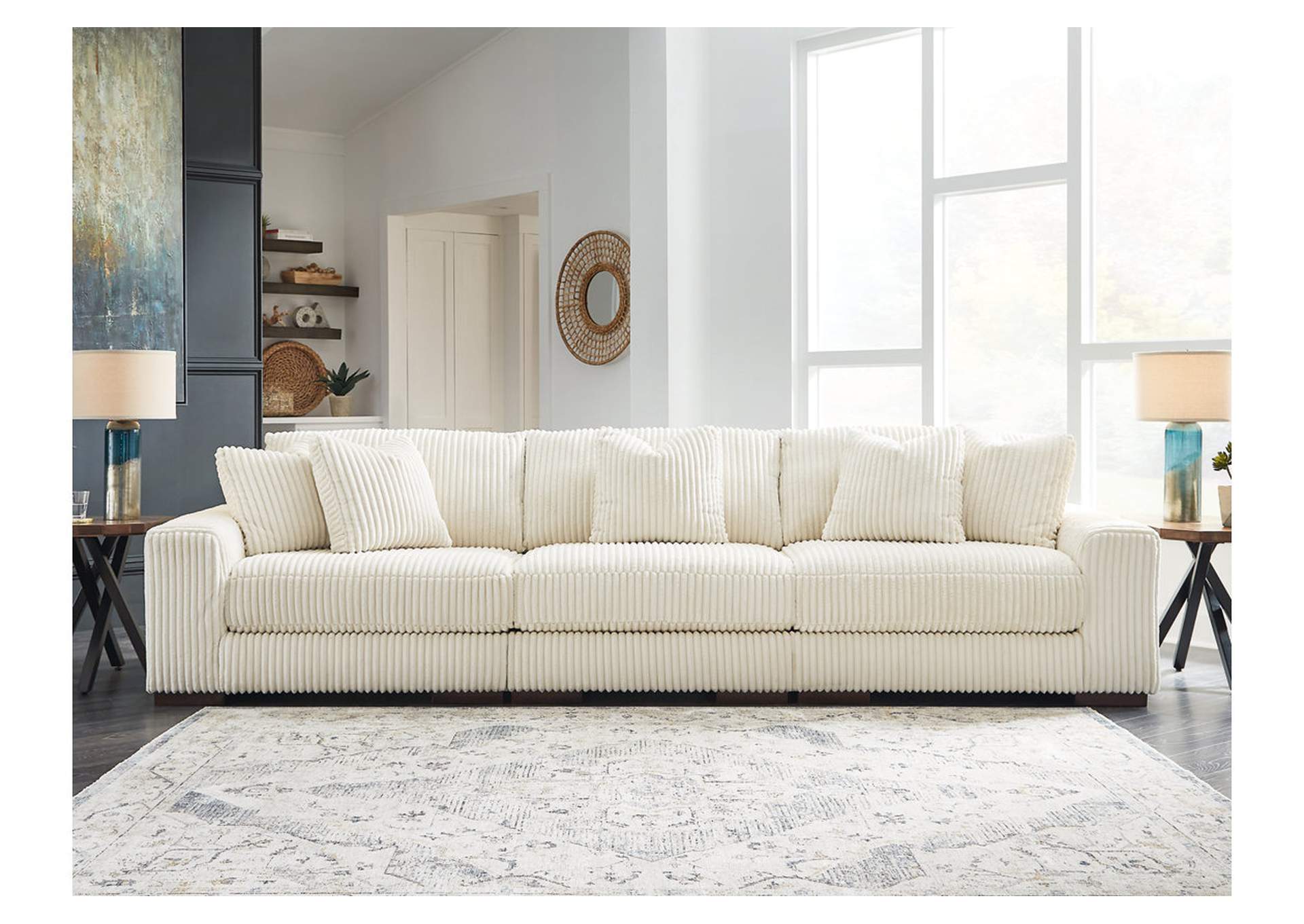 Lindyn 3-Piece Sectional Sofa image 9