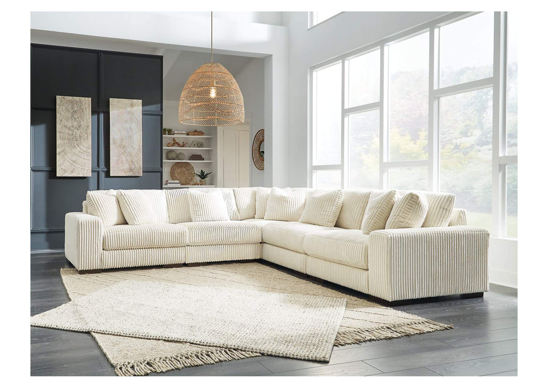 Lindyn 5-Piece Sectional image 8