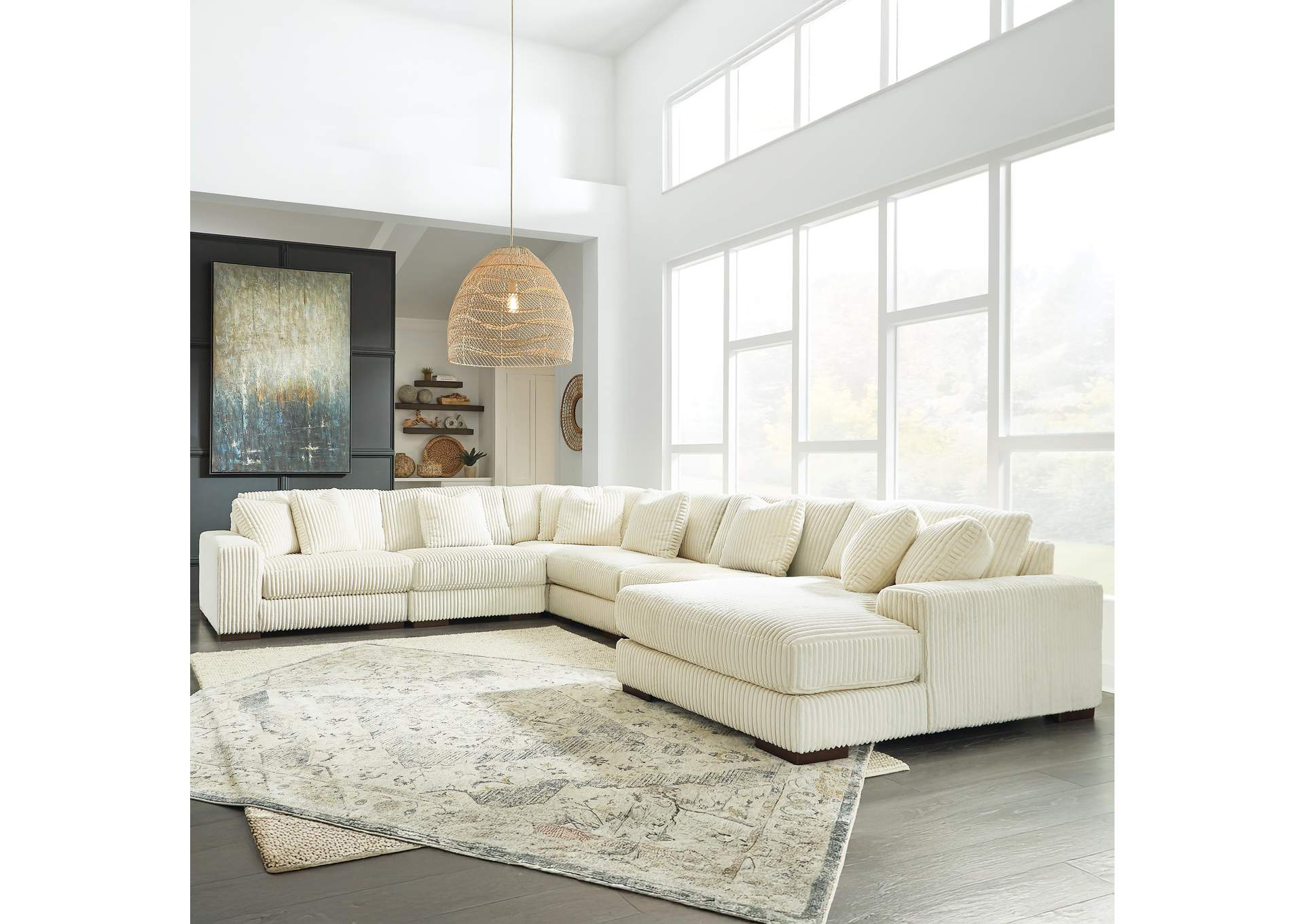 Lindyn 6-Piece Sectional with Chaise image 3
