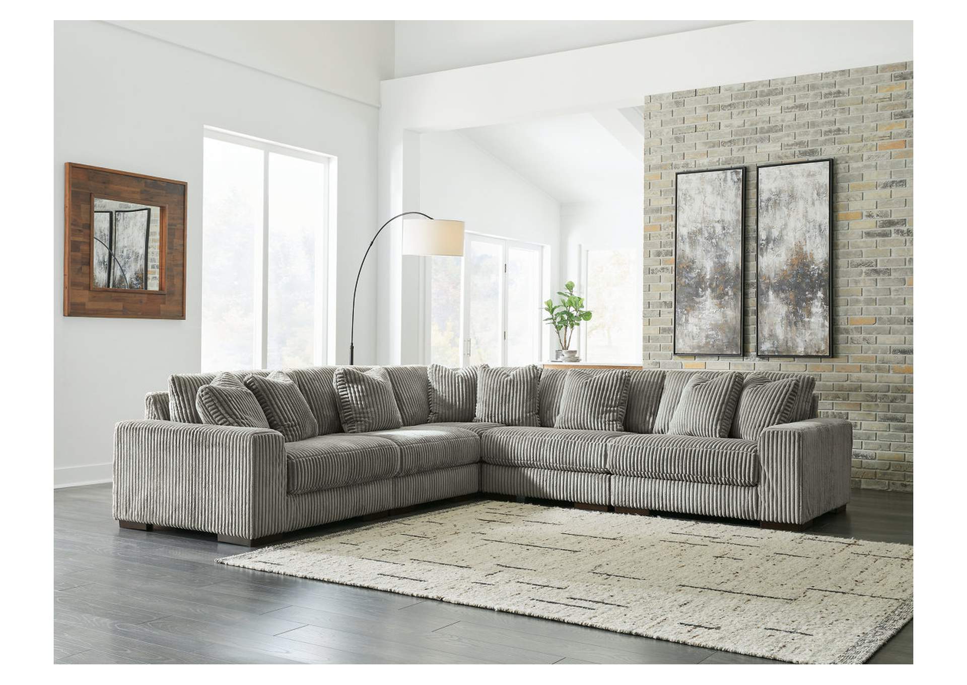 Lindyn 5-Piece Sectional image 11
