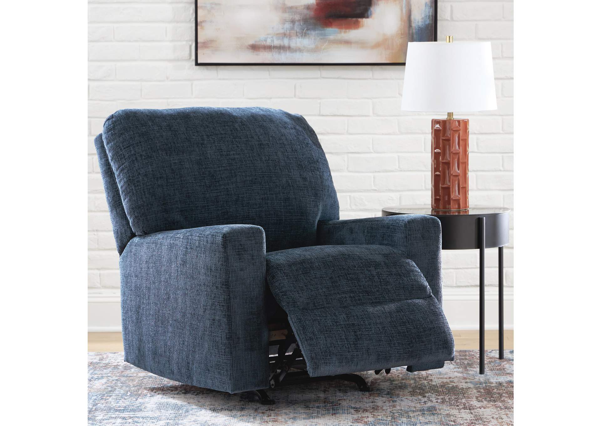 Aviemore Recliner image 3