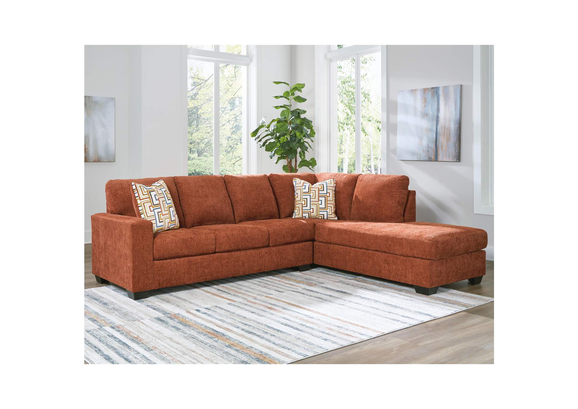 Aviemore 2-Piece Sectional with Chaise image 4
