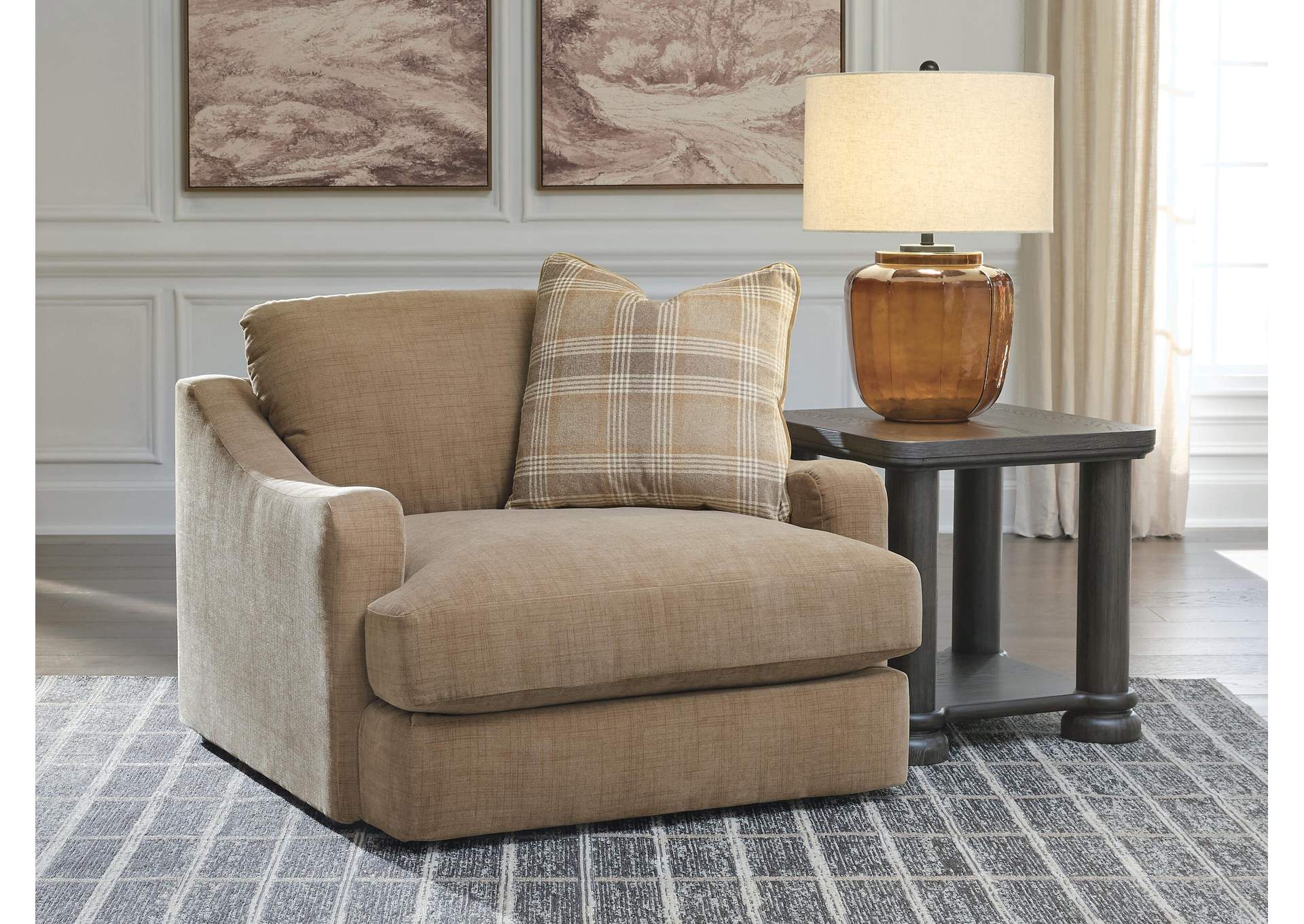ChloeeAnne Oversized Chair image 5