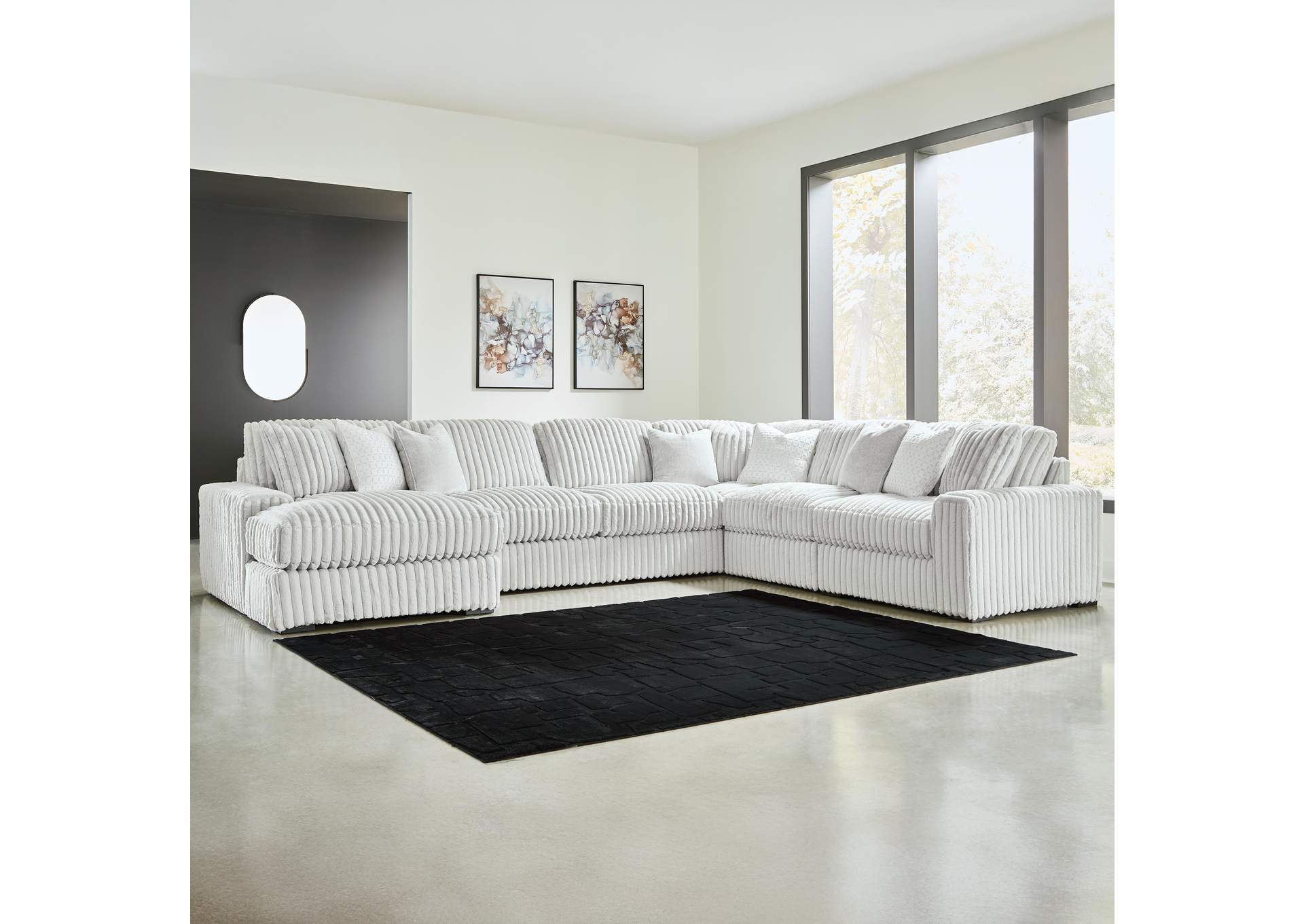 Stupendous 6-Piece Sectional with Chaise image 2