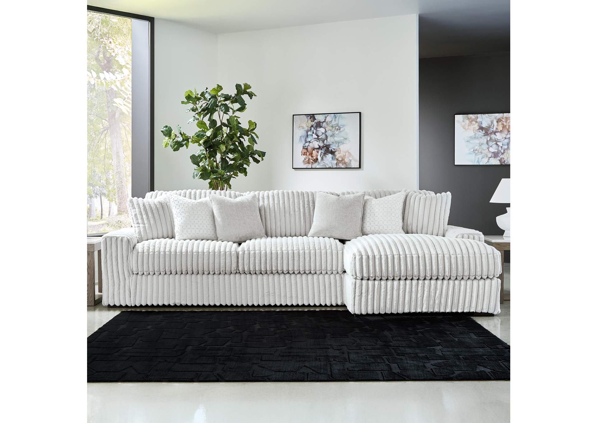 Stupendous 2-Piece Sectional with Chaise image 5