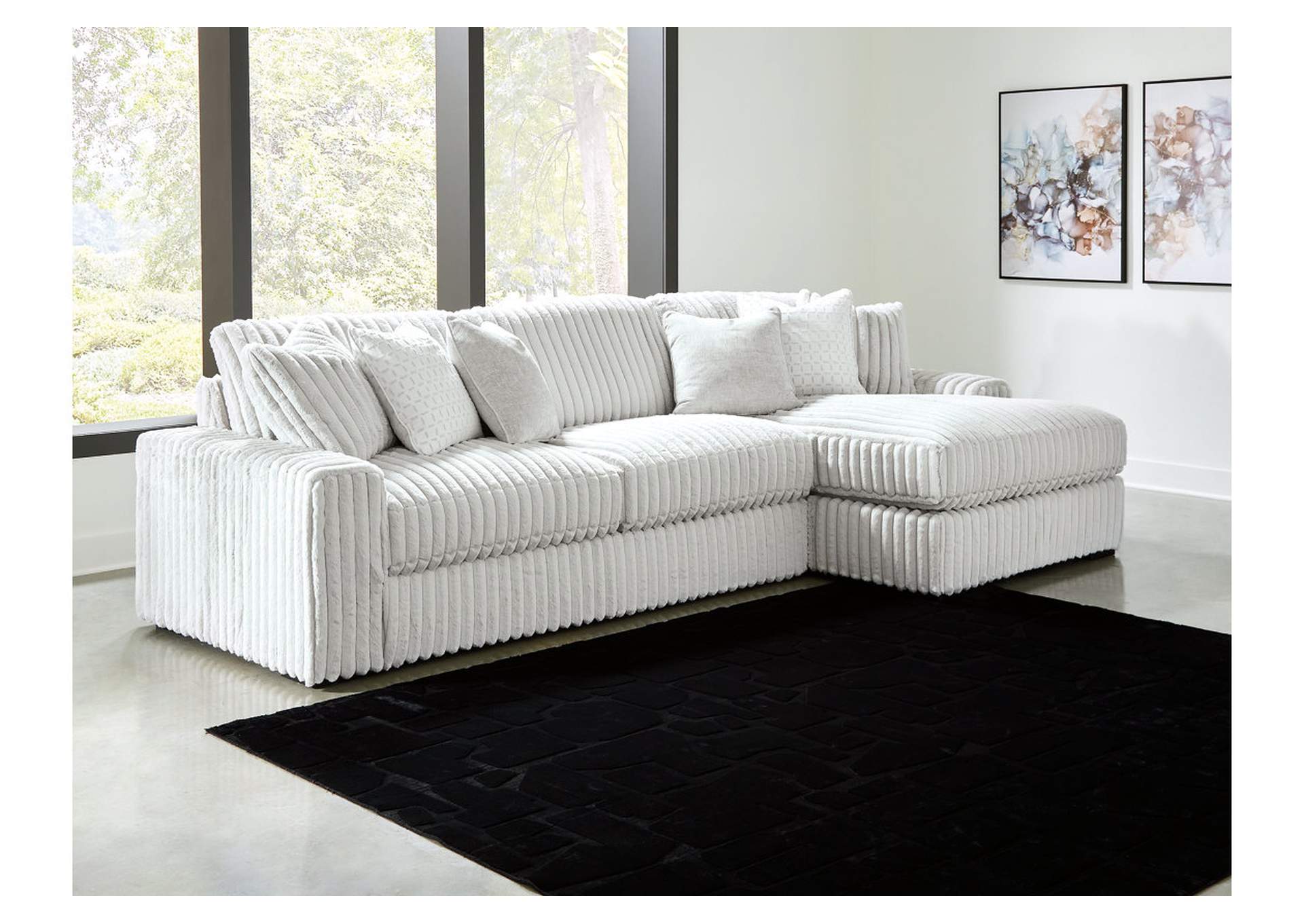 Stupendous 2-Piece Sectional with Chaise image 4
