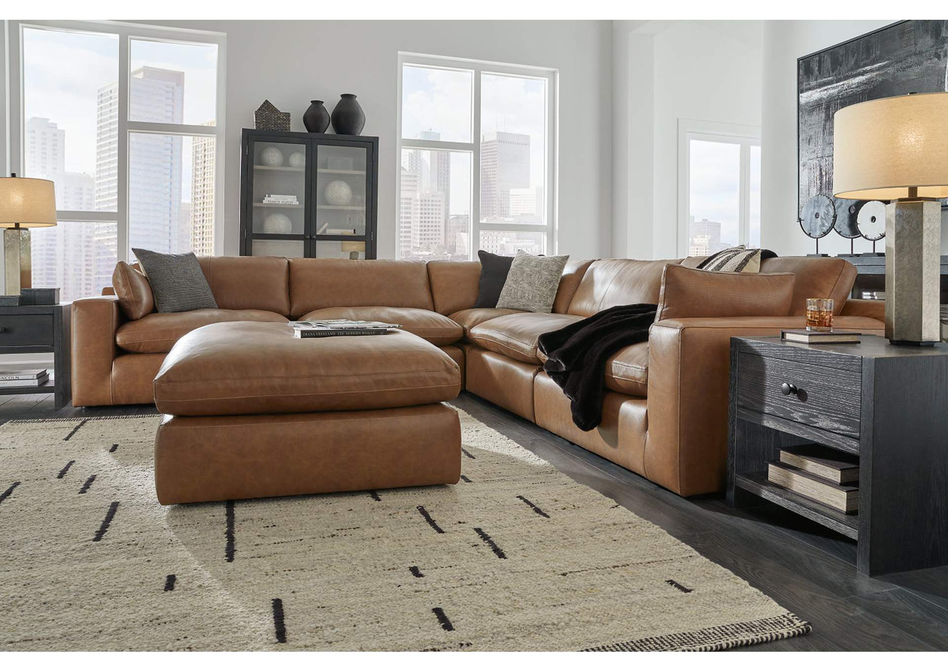 Emilia 5-Piece Sectional image 12