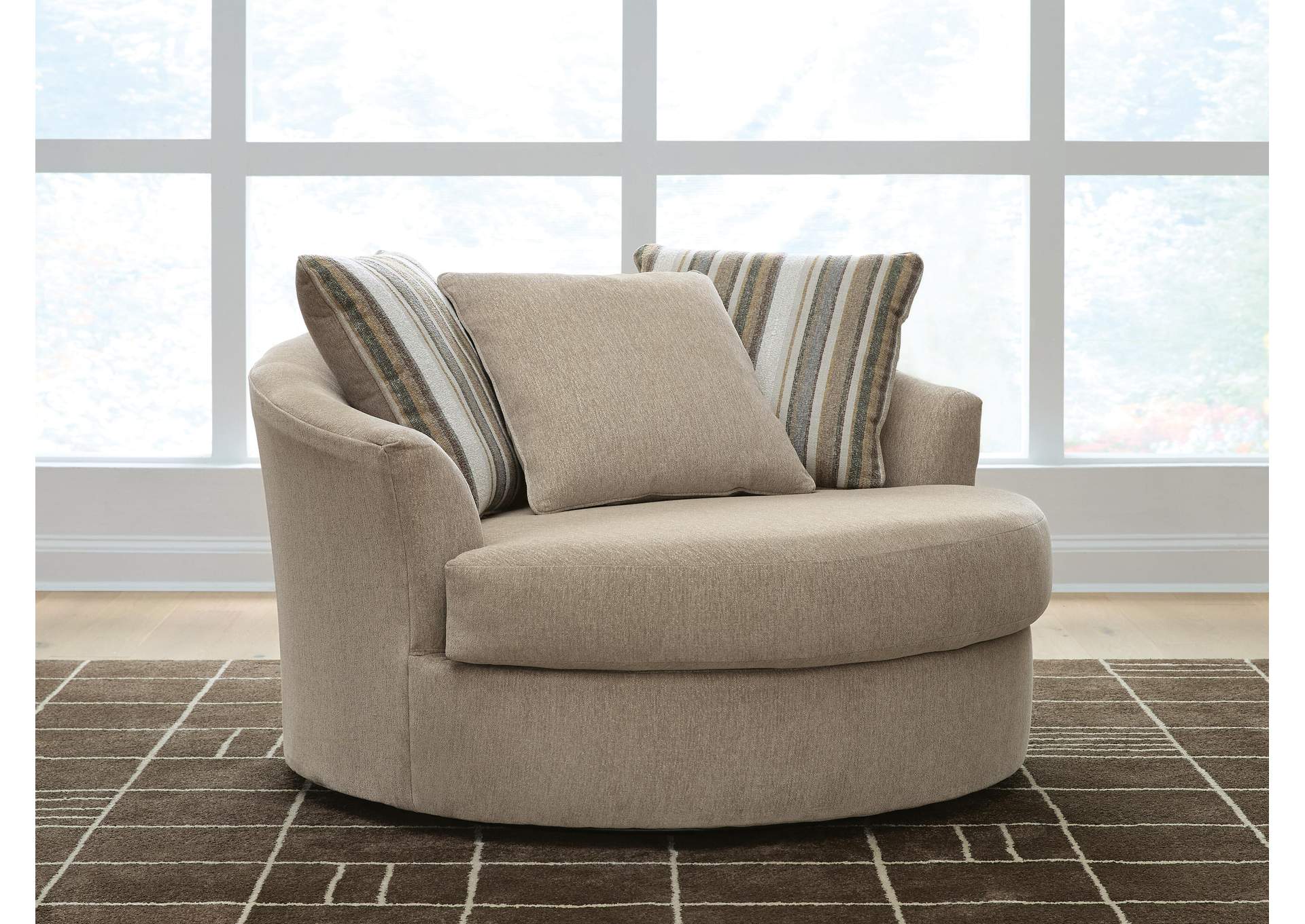 Linenhause Oversized Swivel Accent Chair image 5