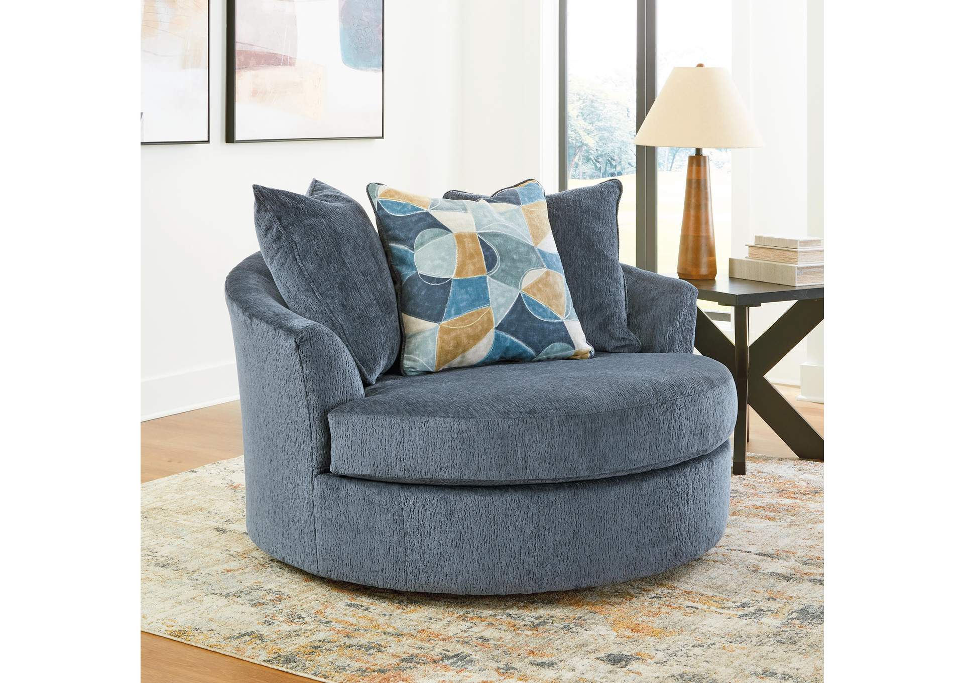 Maxon Place Oversized Swivel Accent Chair image 4