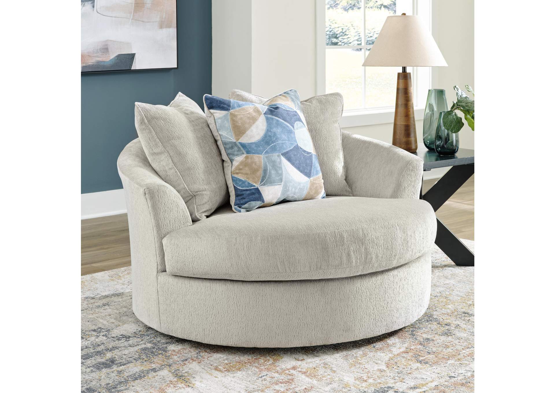 Maxon Place Oversized Swivel Accent Chair image 5