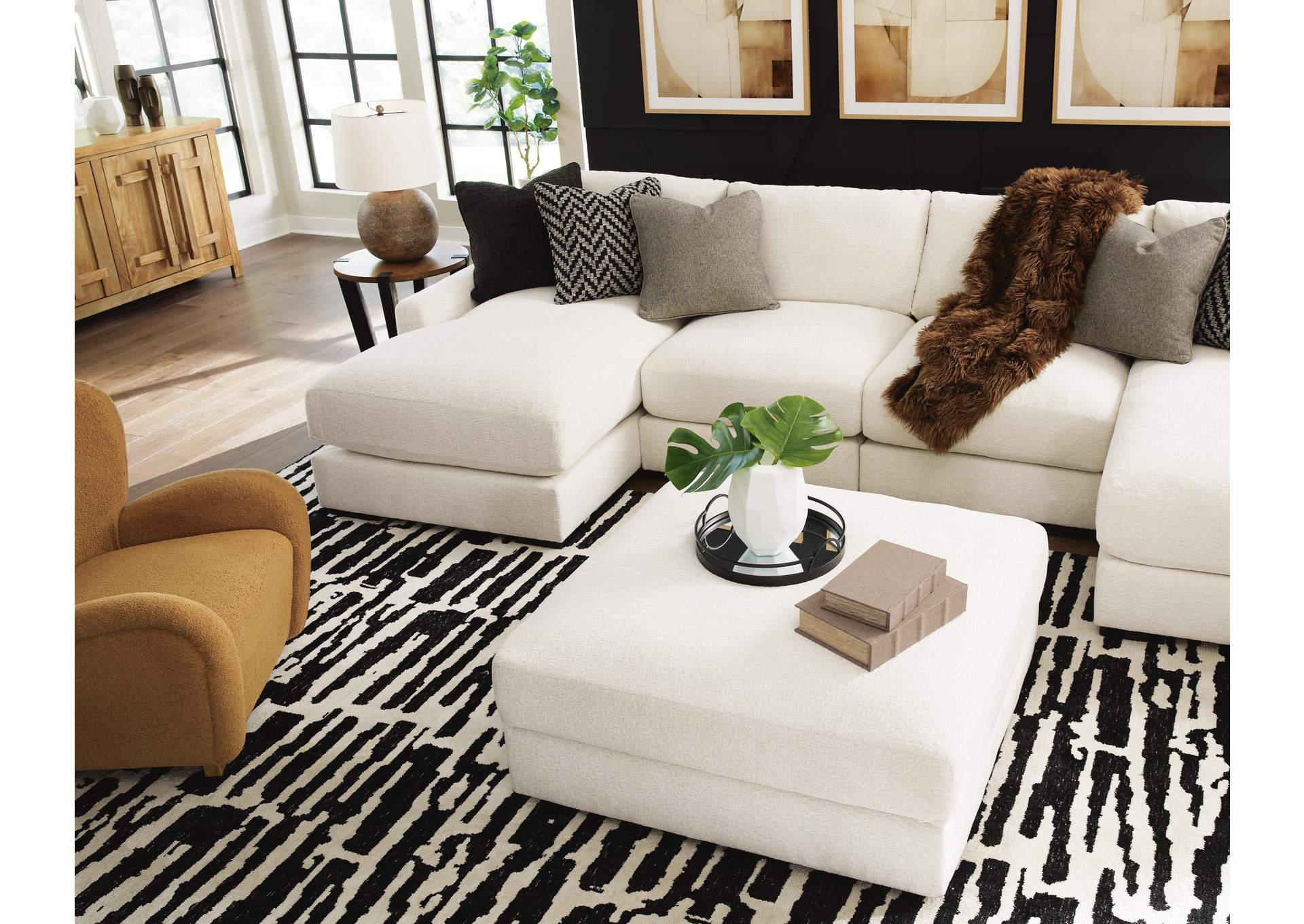 Elissa Court 4-Piece Sectional image 8