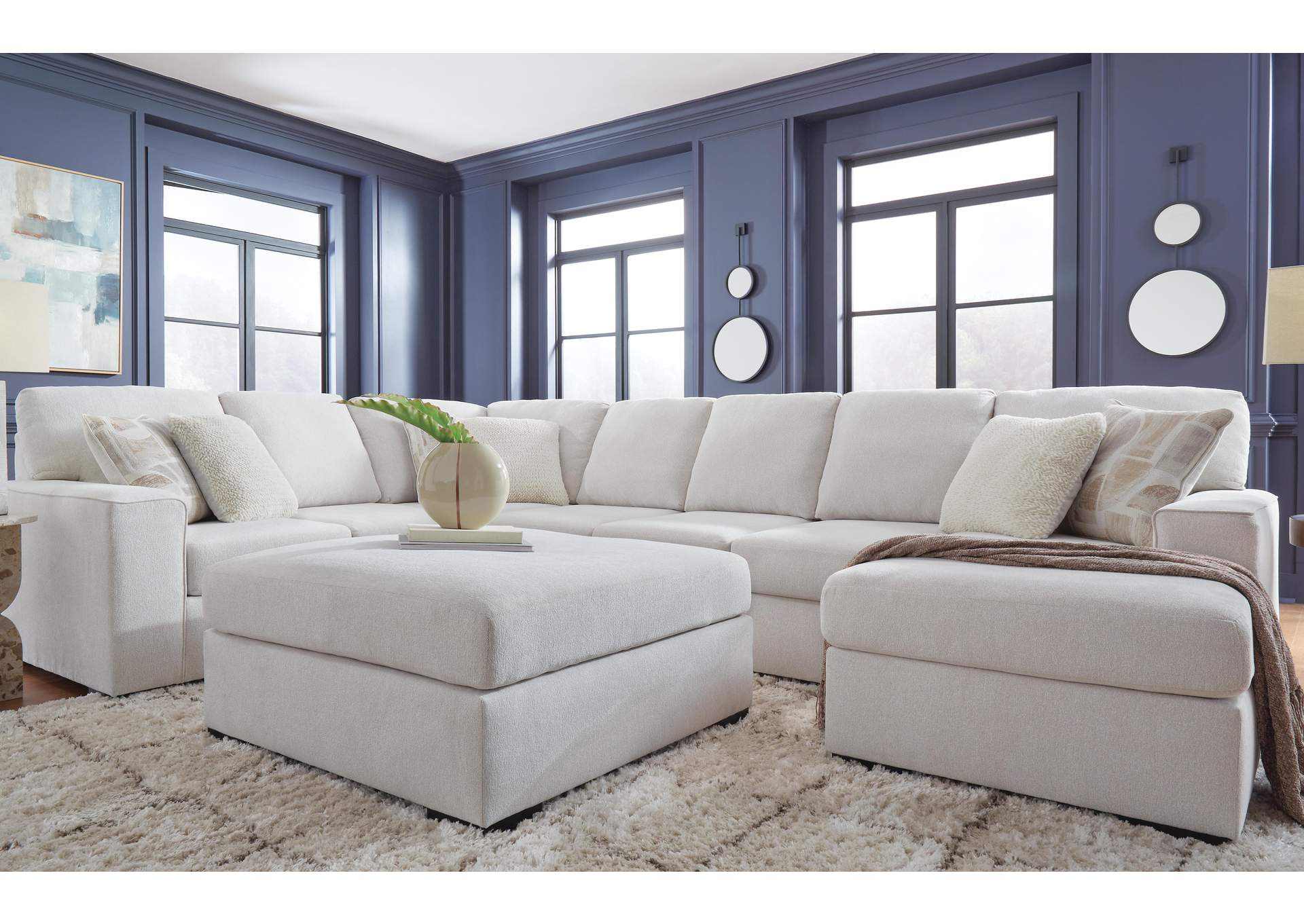 Leighelli 4-Piece Sectional with Chaise image 5