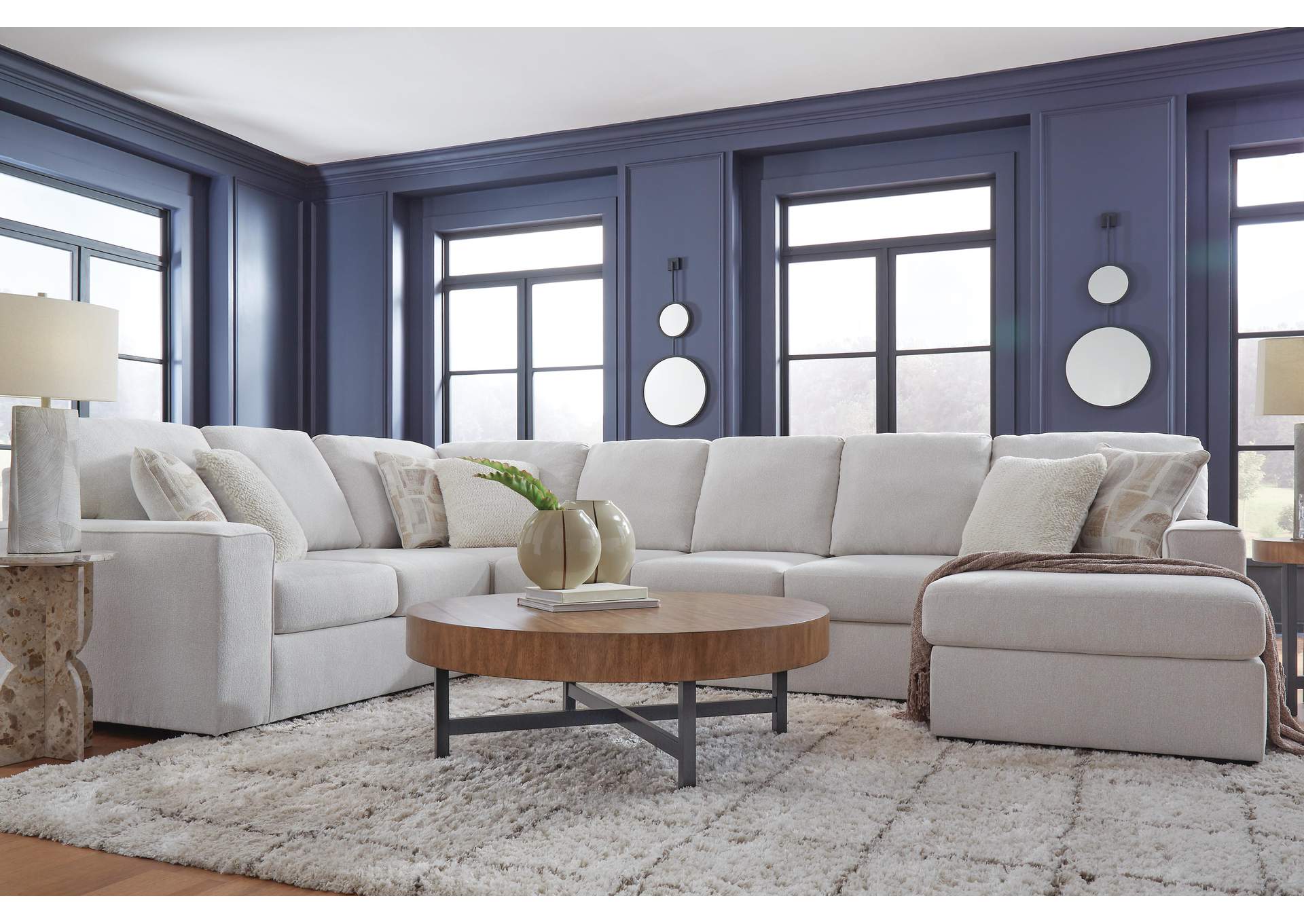 Leighelli 4-Piece Sectional with Chaise image 9