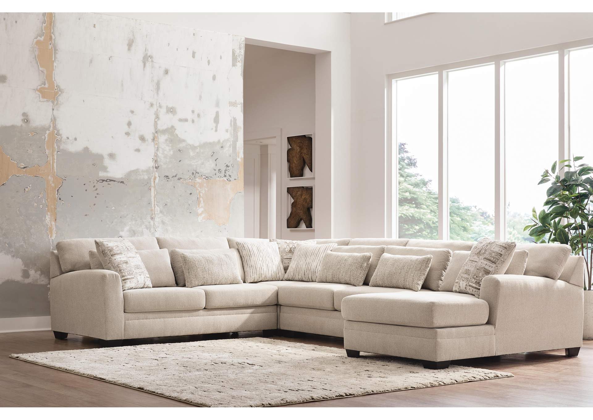 Mandi Point 4-Piece Sectional with Chaise image 2