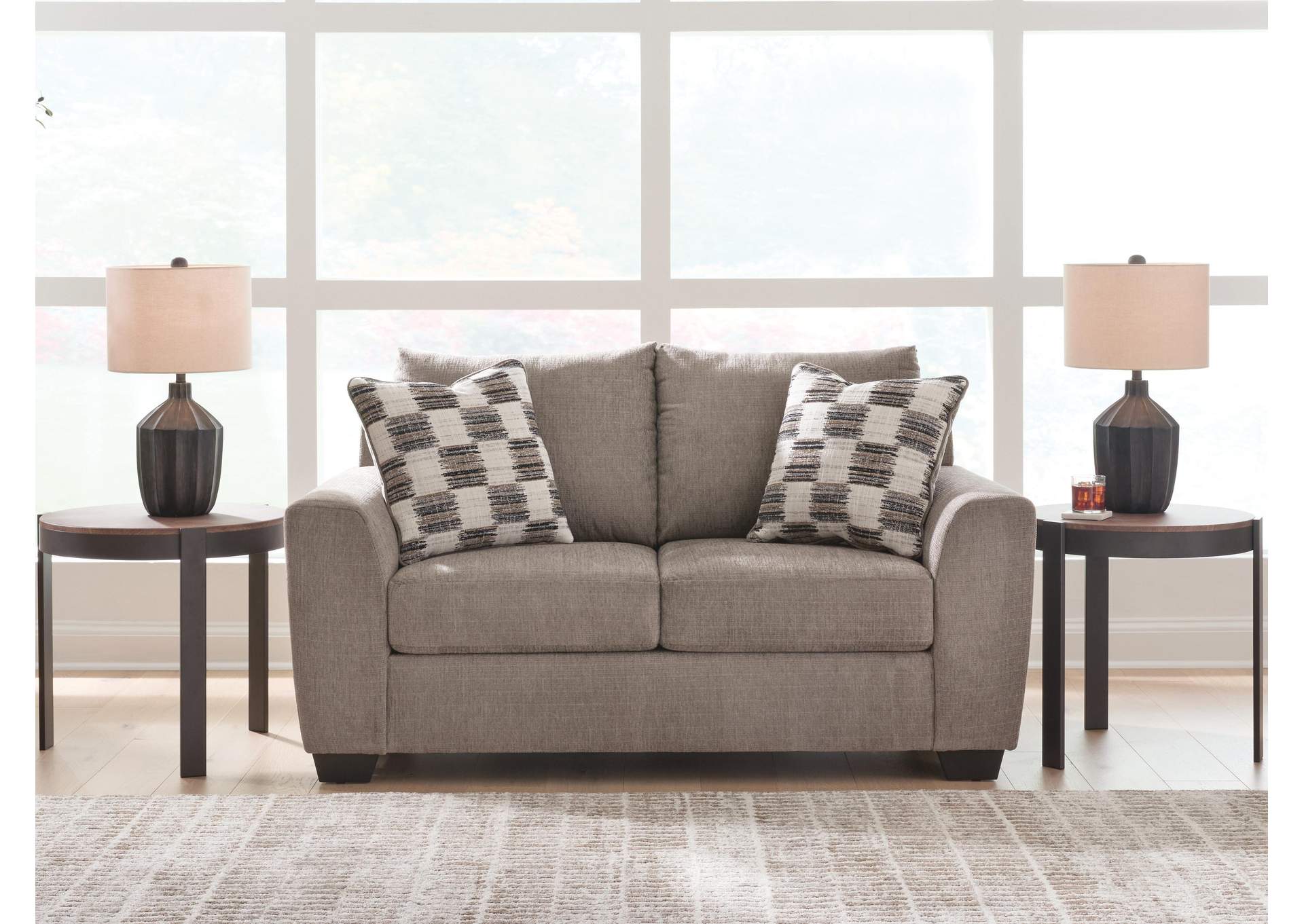 Loreo Loveseat image 2