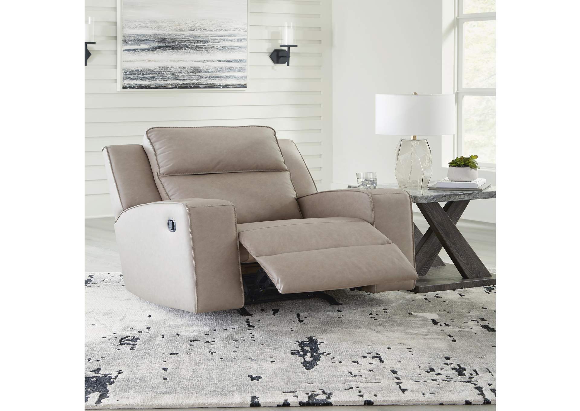 Lavenhorne Recliner image 4