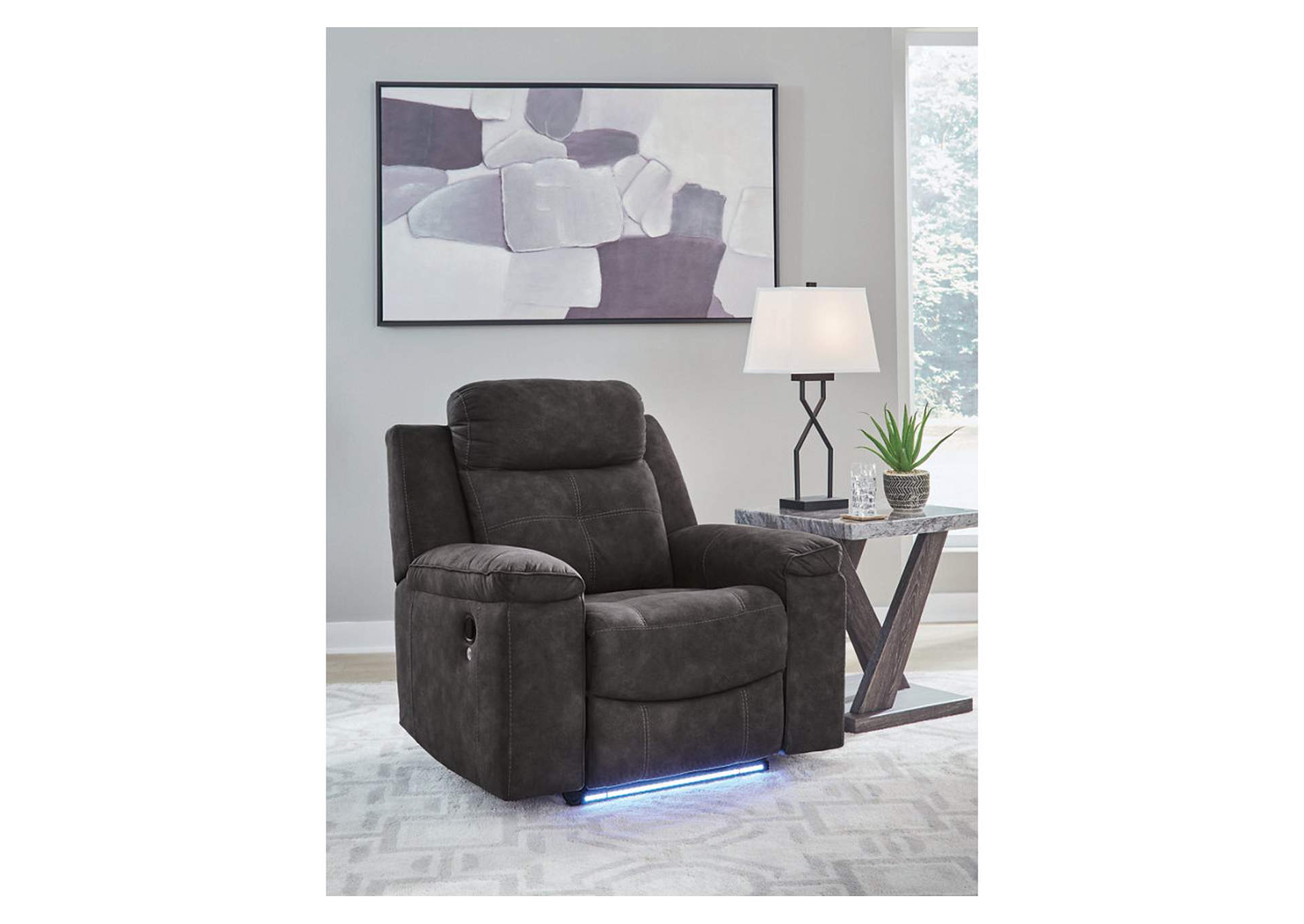 Brysonview Recliner image 9