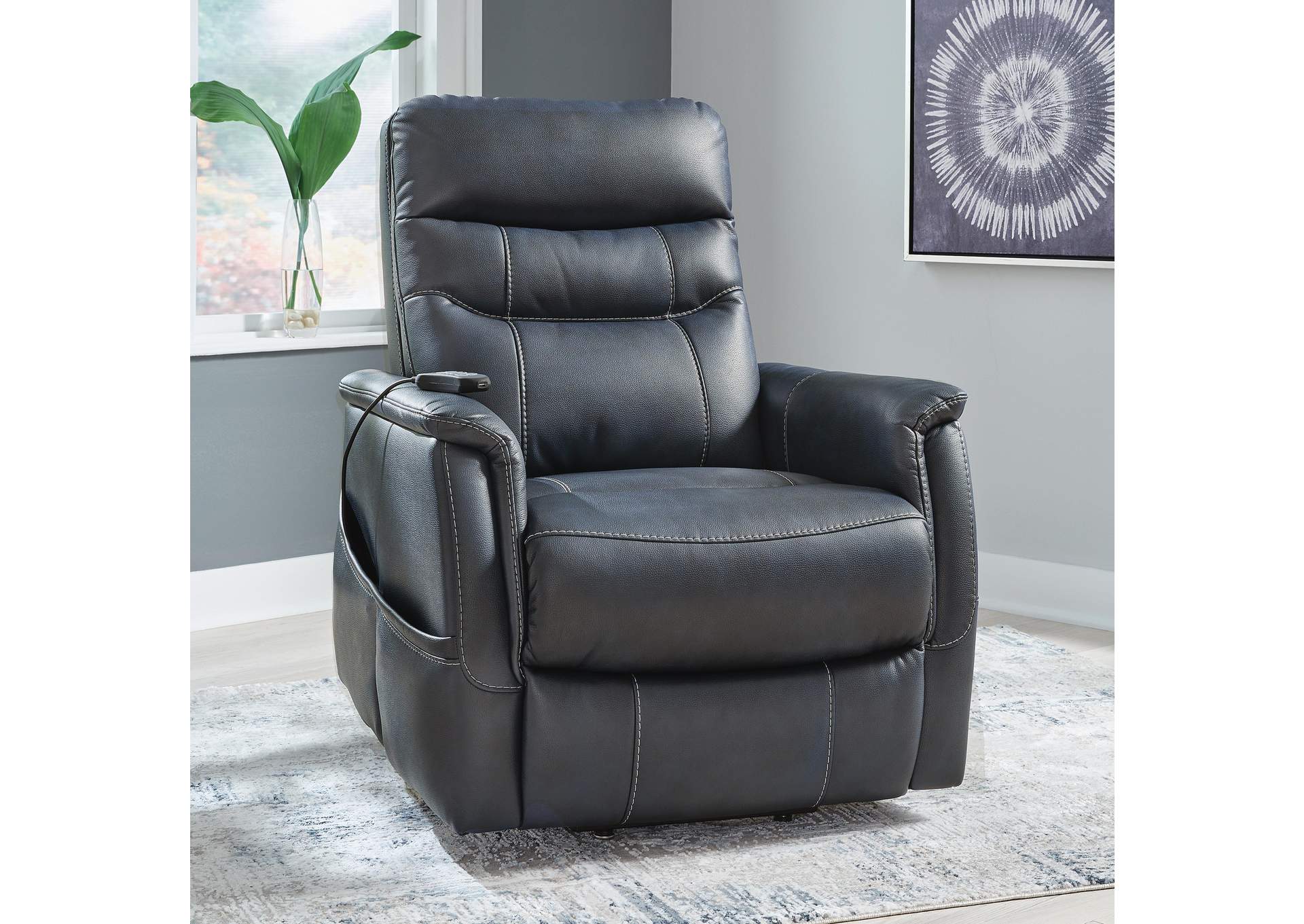 Strawbill Power Lift Recliner image 5