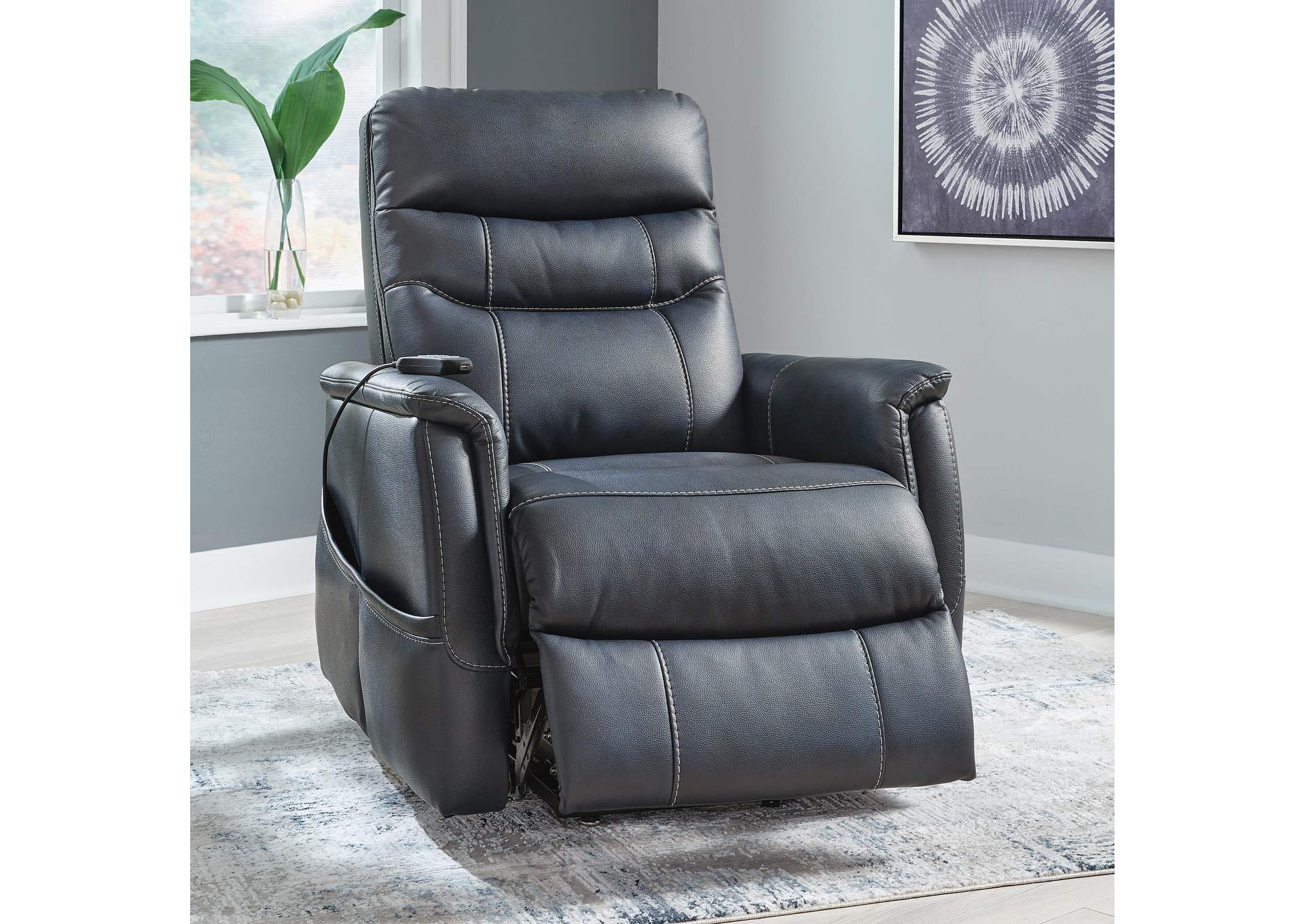 Strawbill Power Lift Recliner image 4